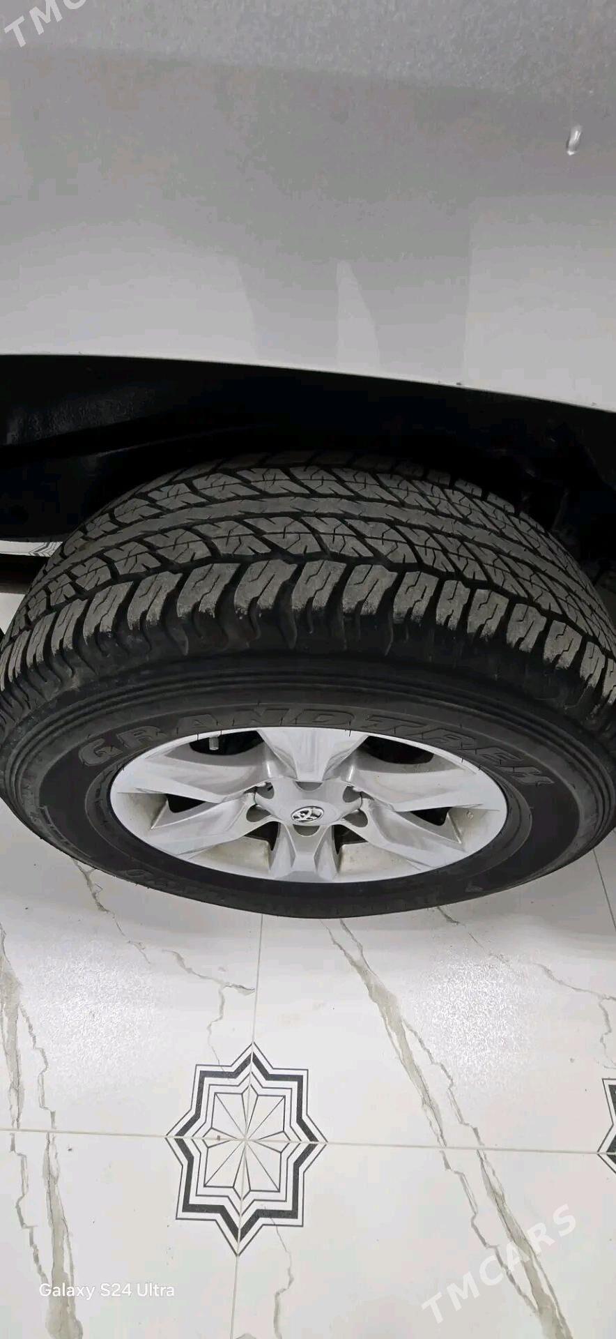 Toyota Land Cruiser Prado 2012 - 510 000 TMT - Туркменабат - img 5