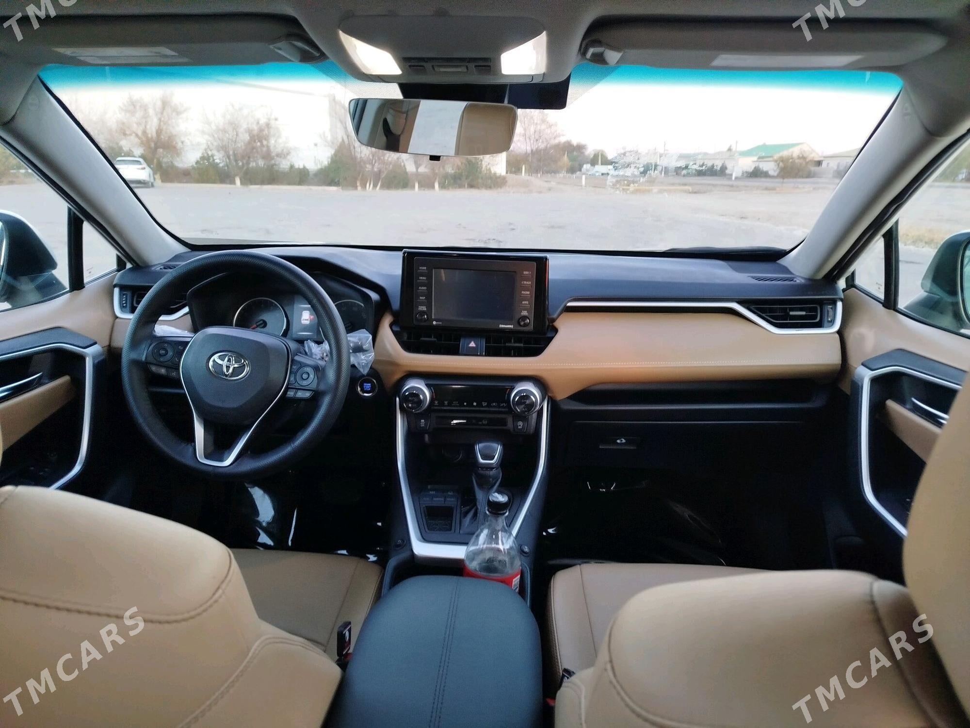 Toyota Highlander 2022 - 360 000 TMT - Кёнеургенч - img 4