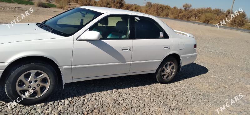 Toyota Camry 1998 - 120 000 TMT - Халач - img 3