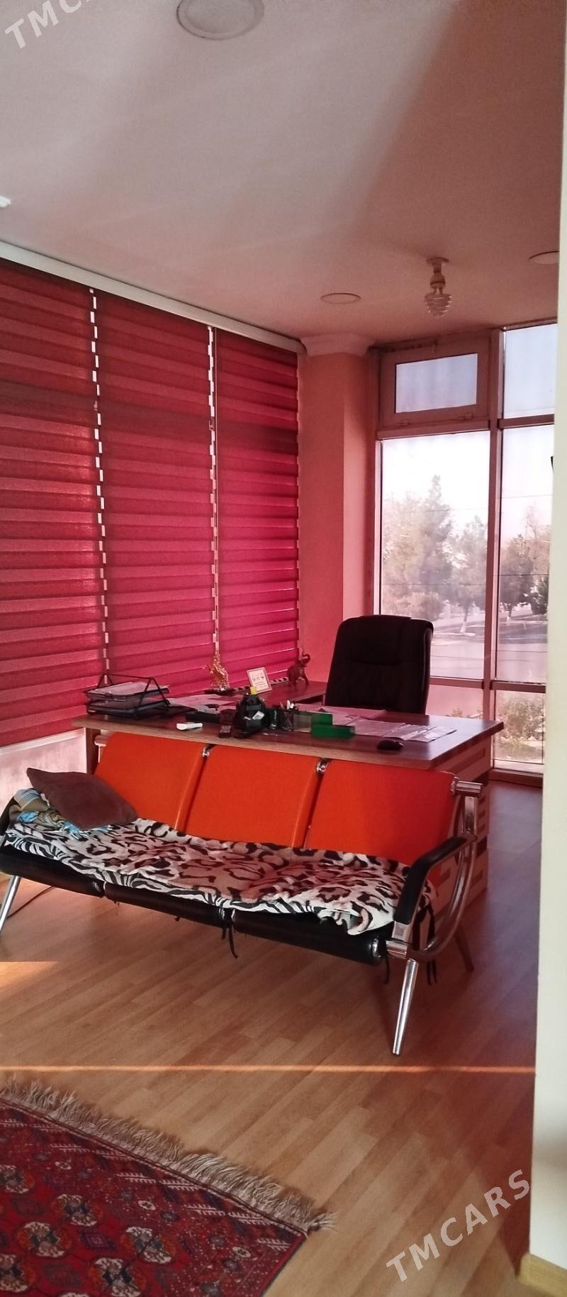 Ресторан в Безмеине - Büzmeýin - img 6