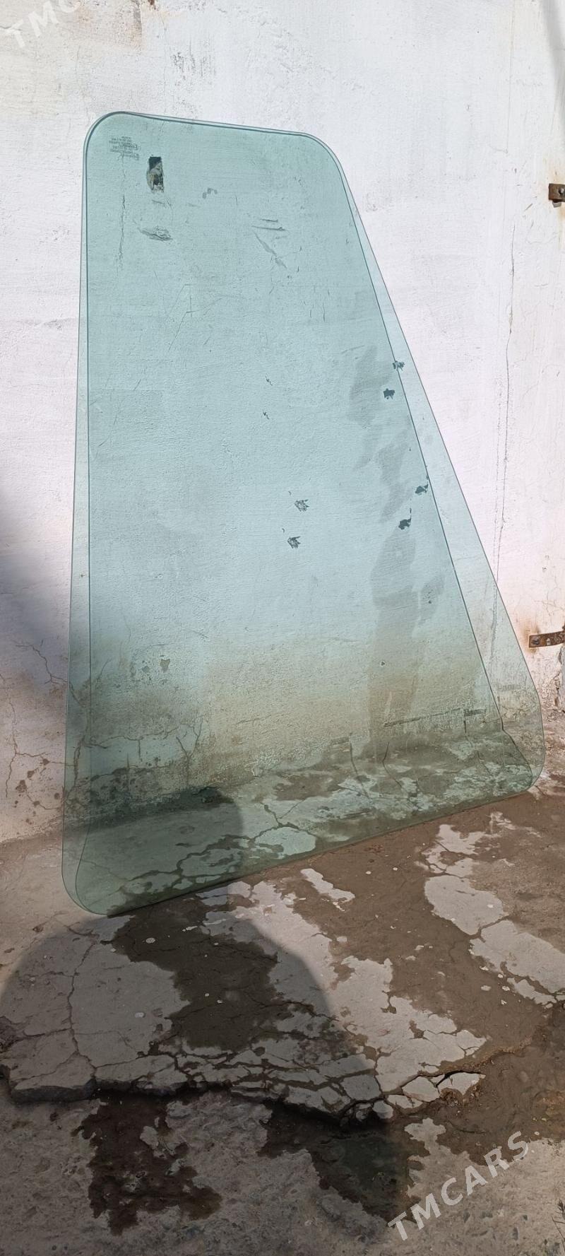 Трактор: стекло - Türkmenabat - img 1