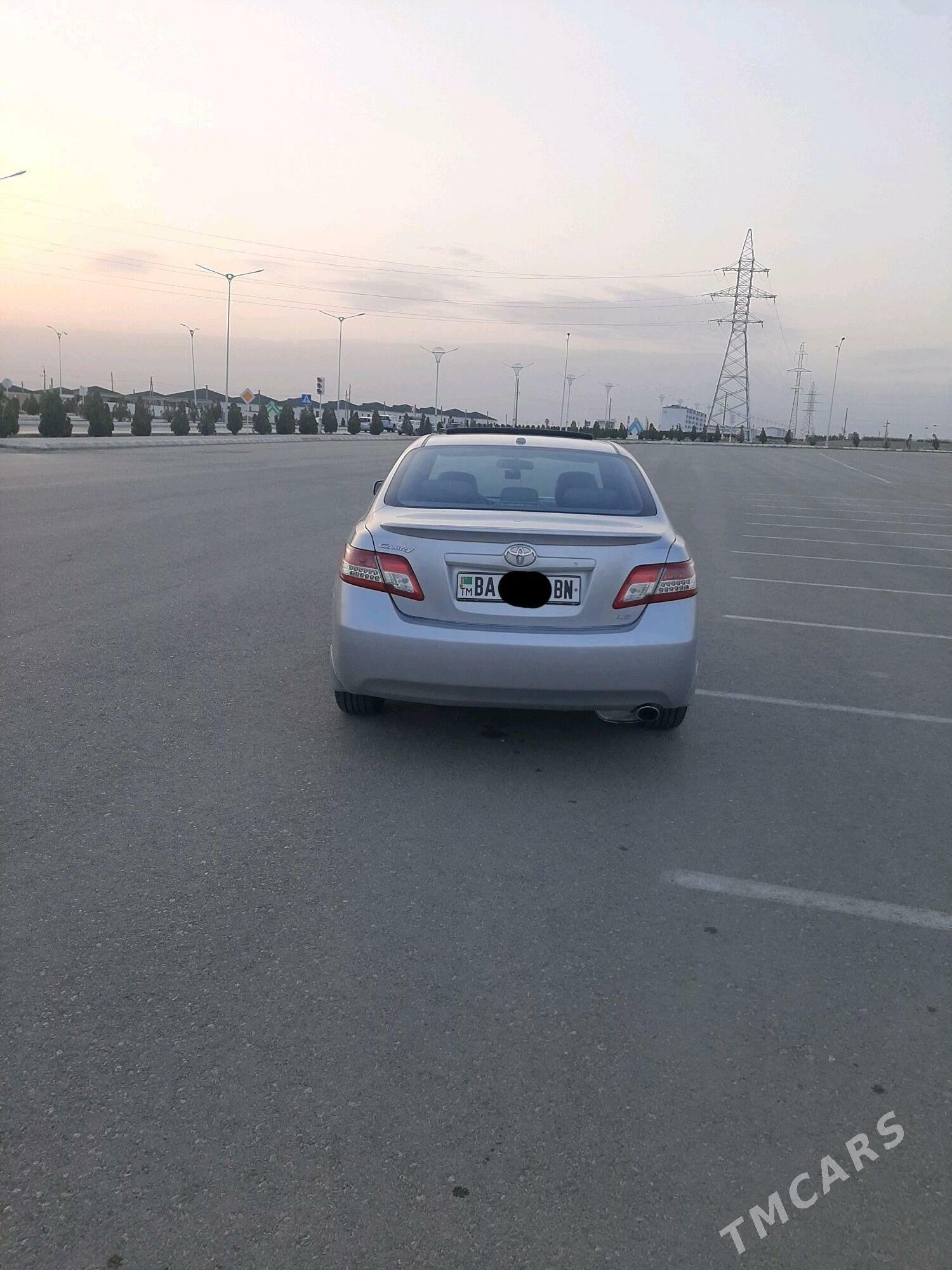 Toyota Camry 2010 - 210 000 TMT - Балканабат - img 2