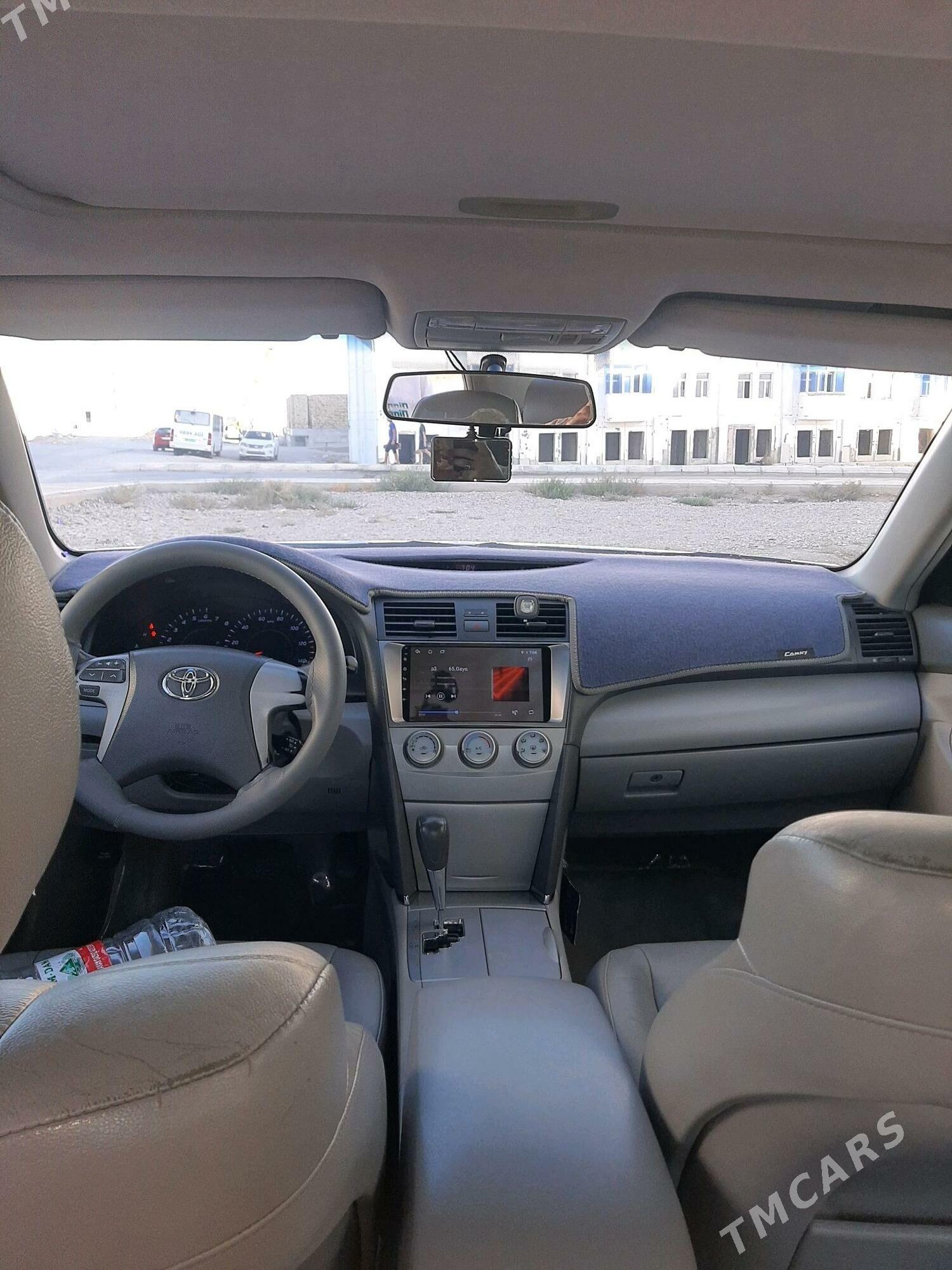 Toyota Camry 2010 - 210 000 TMT - Балканабат - img 5