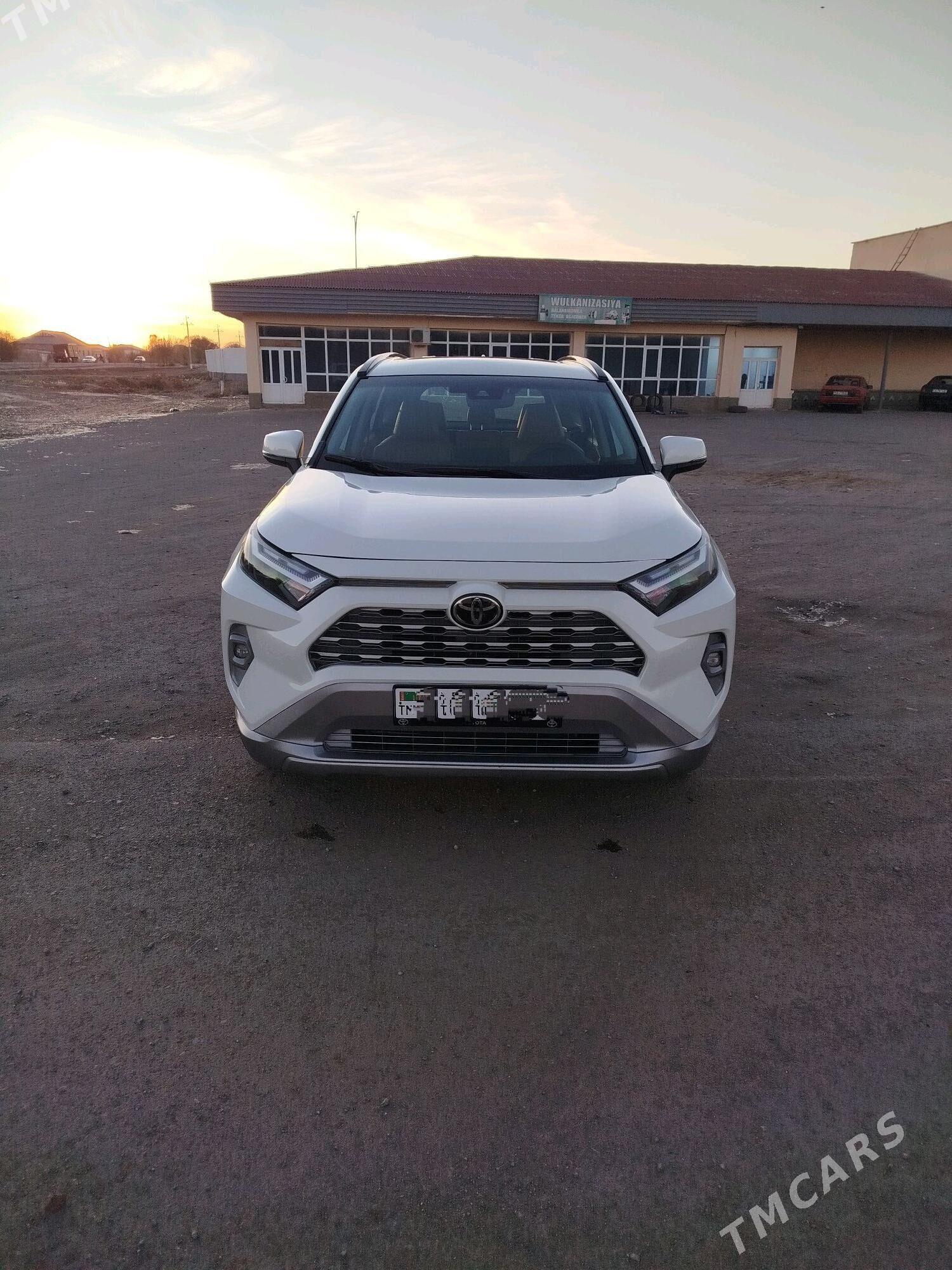 Toyota Highlander 2022 - 360 000 TMT - Кёнеургенч - img 10