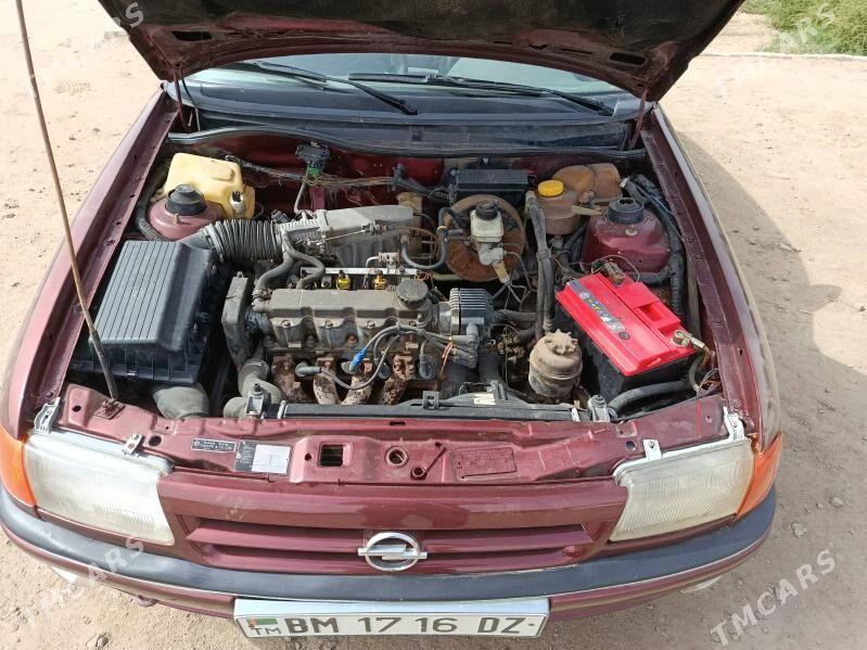 Opel Astra 1992 - 40 000 TMT - Кёнеургенч - img 7