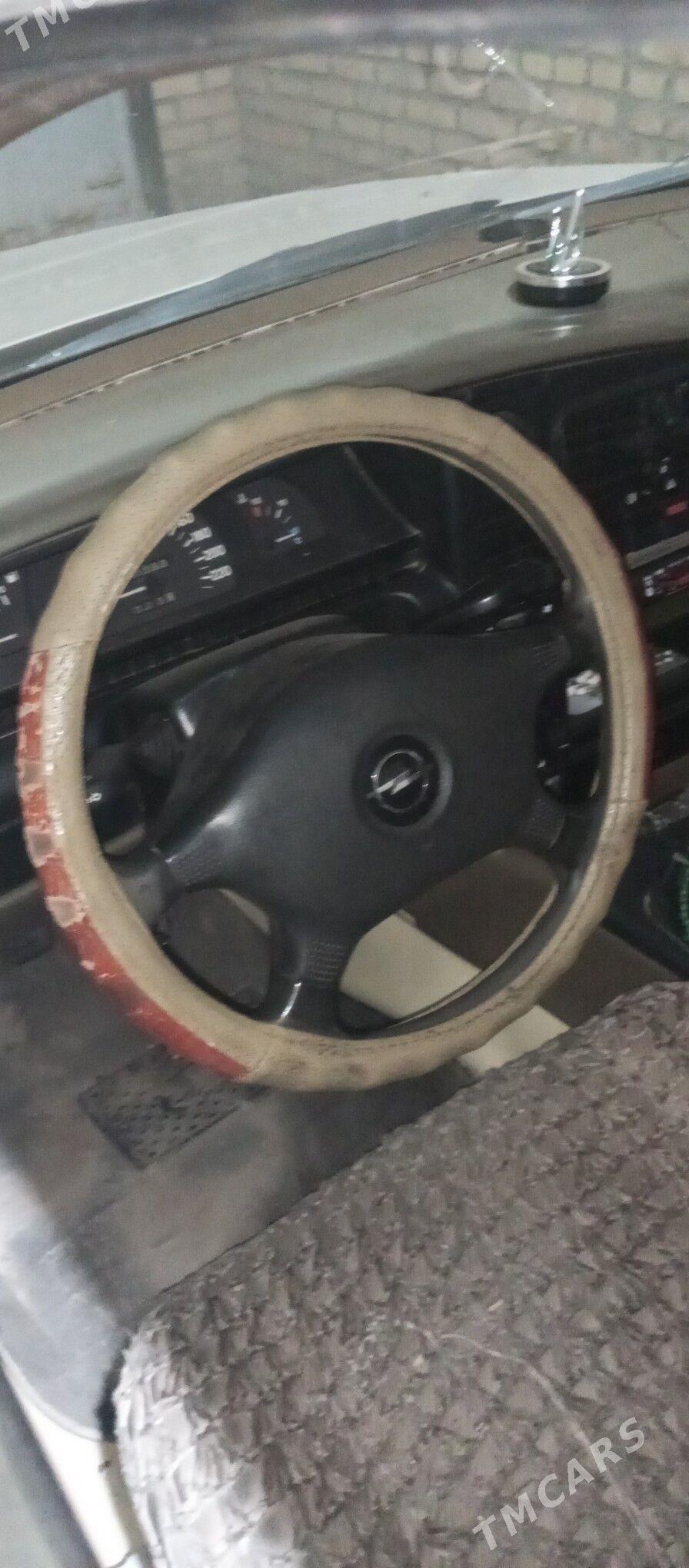 Opel Omega 1990 - 22 000 TMT - Сакар - img 5