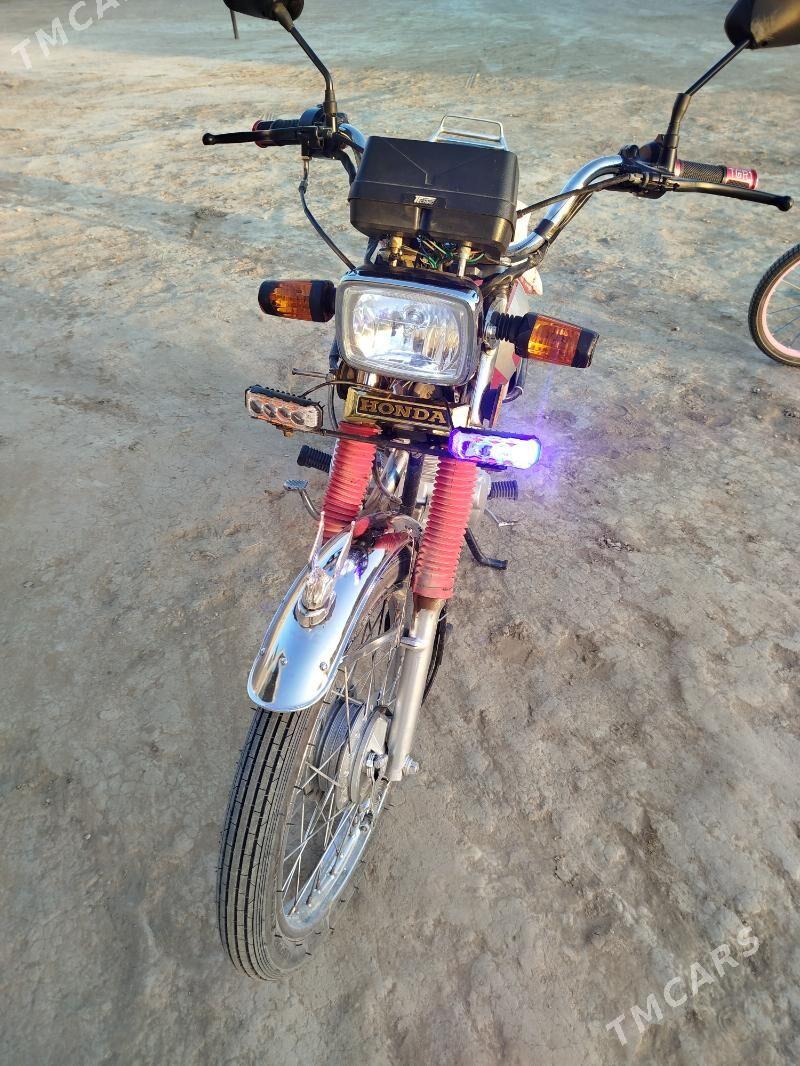 Fekon FK150-8G 2022 - 7 700 TMT - Эсенгулы - img 1