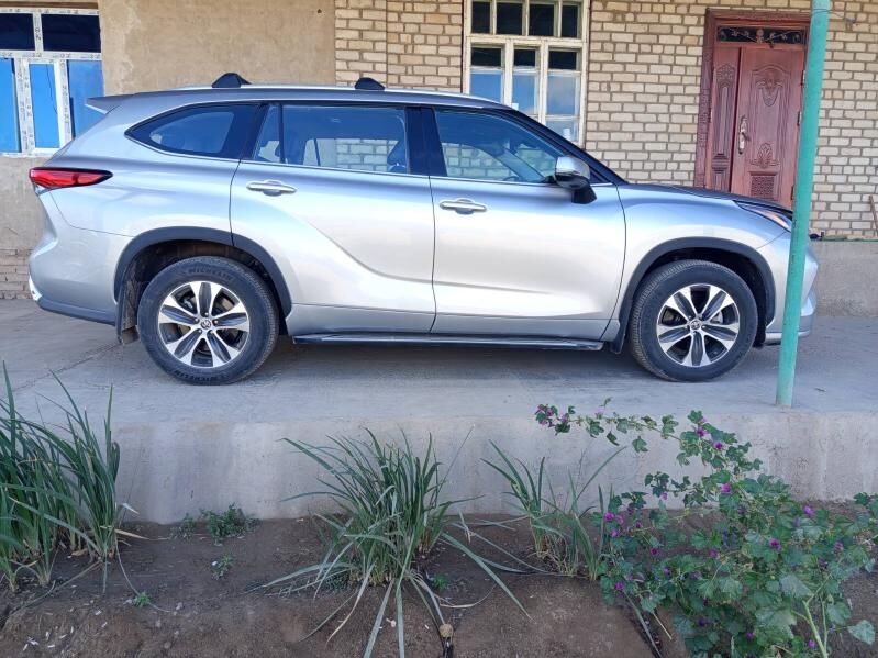 Toyota Highlander 2022 - 530 000 TMT - Daşoguz - img 4