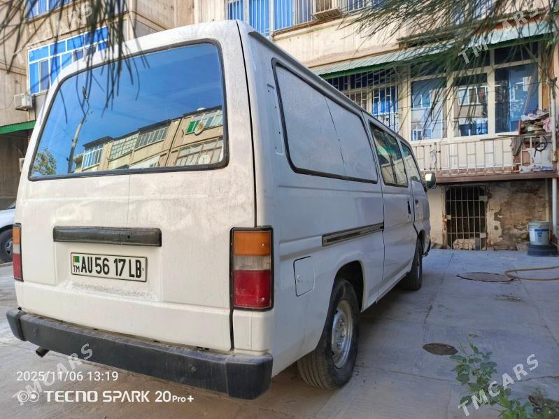 Nissan Urvan 1996 - 90 000 TMT - Türkmenabat - img 3