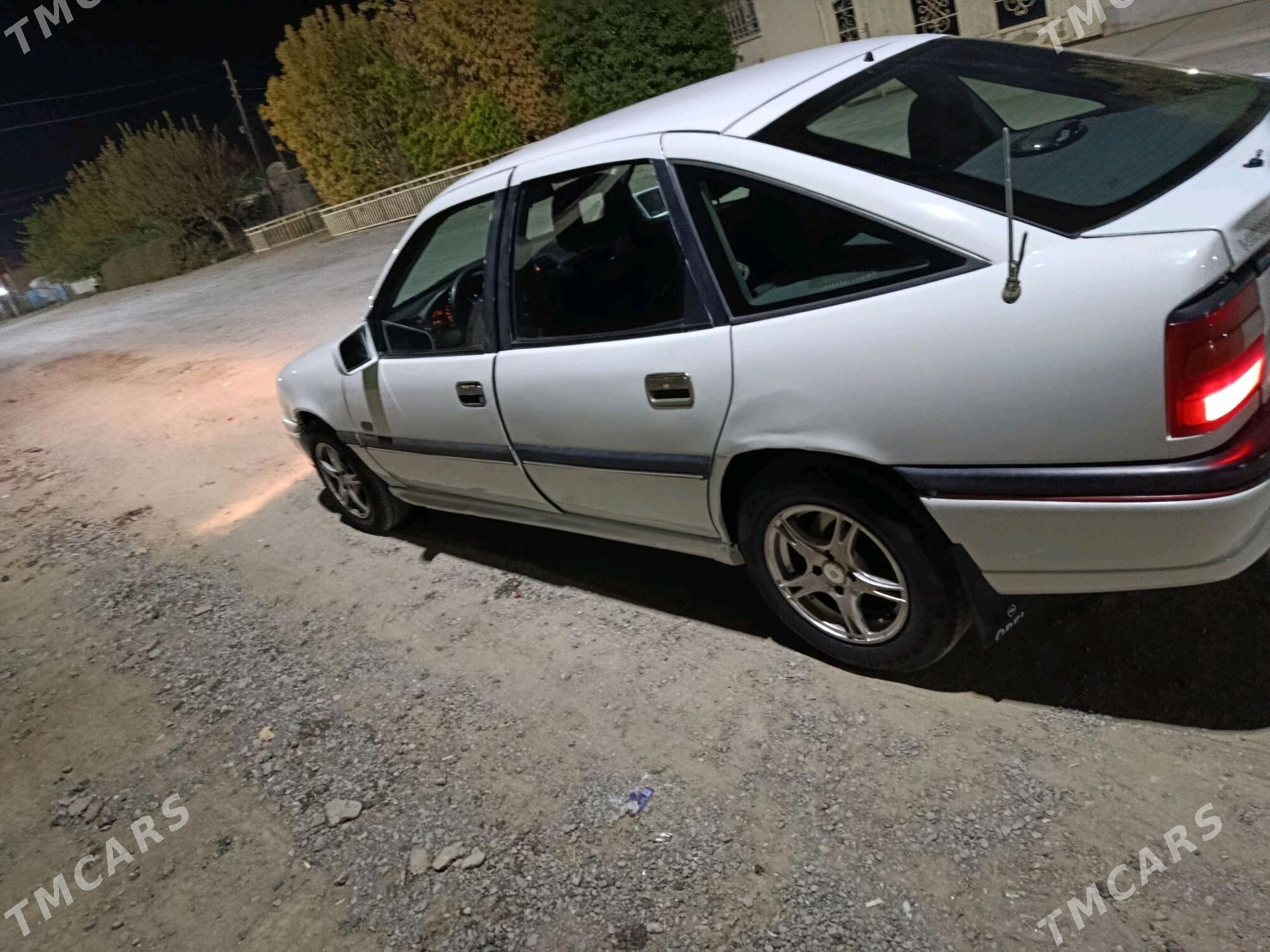 Opel Vectra 1993 - 45 000 TMT - Bäherden - img 3