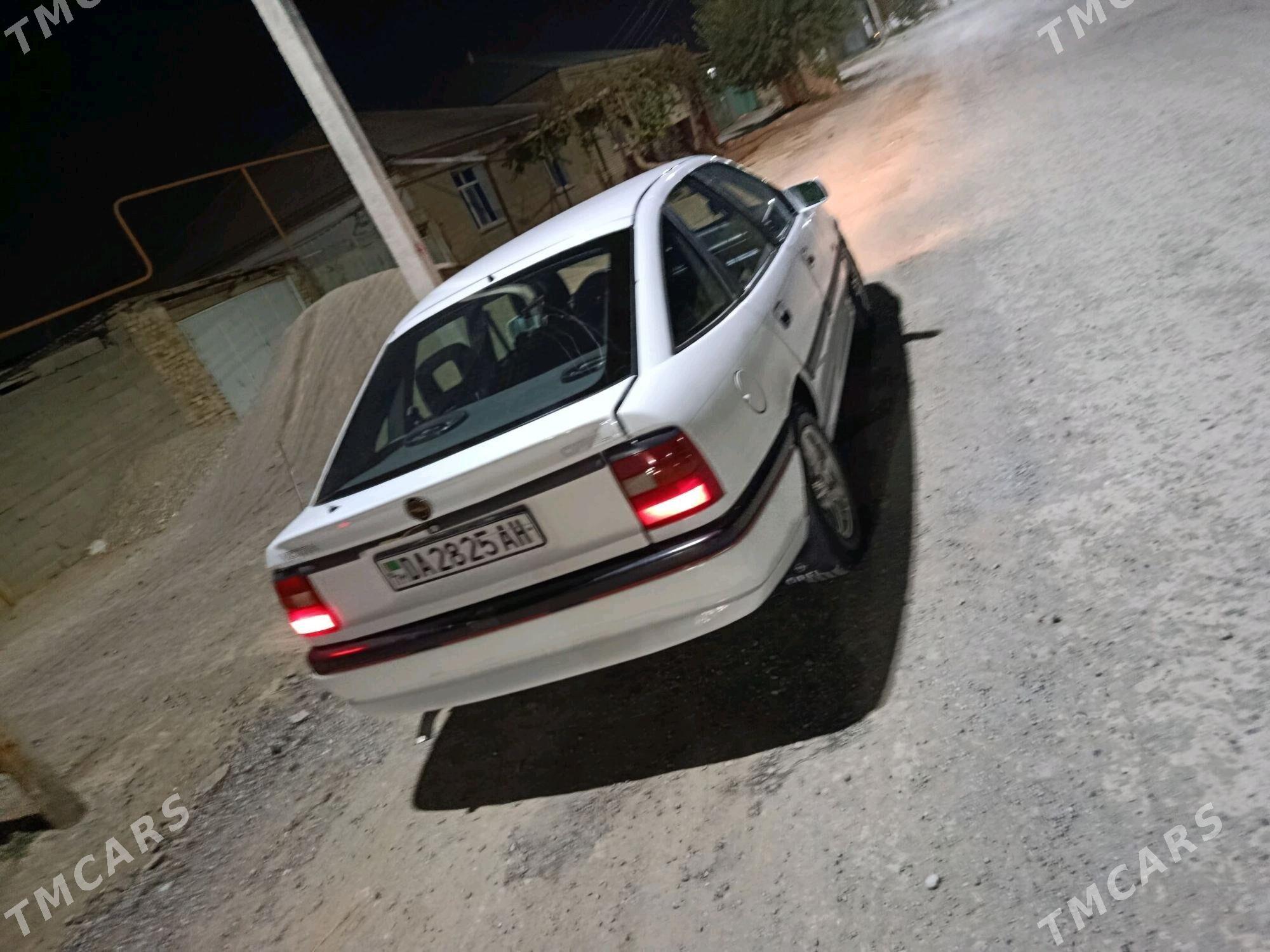 Opel Vectra 1993 - 45 000 TMT - Bäherden - img 4