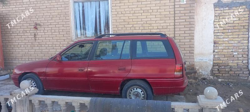 Opel Astra 1993 - 25 000 TMT - Ходжамбаз - img 2