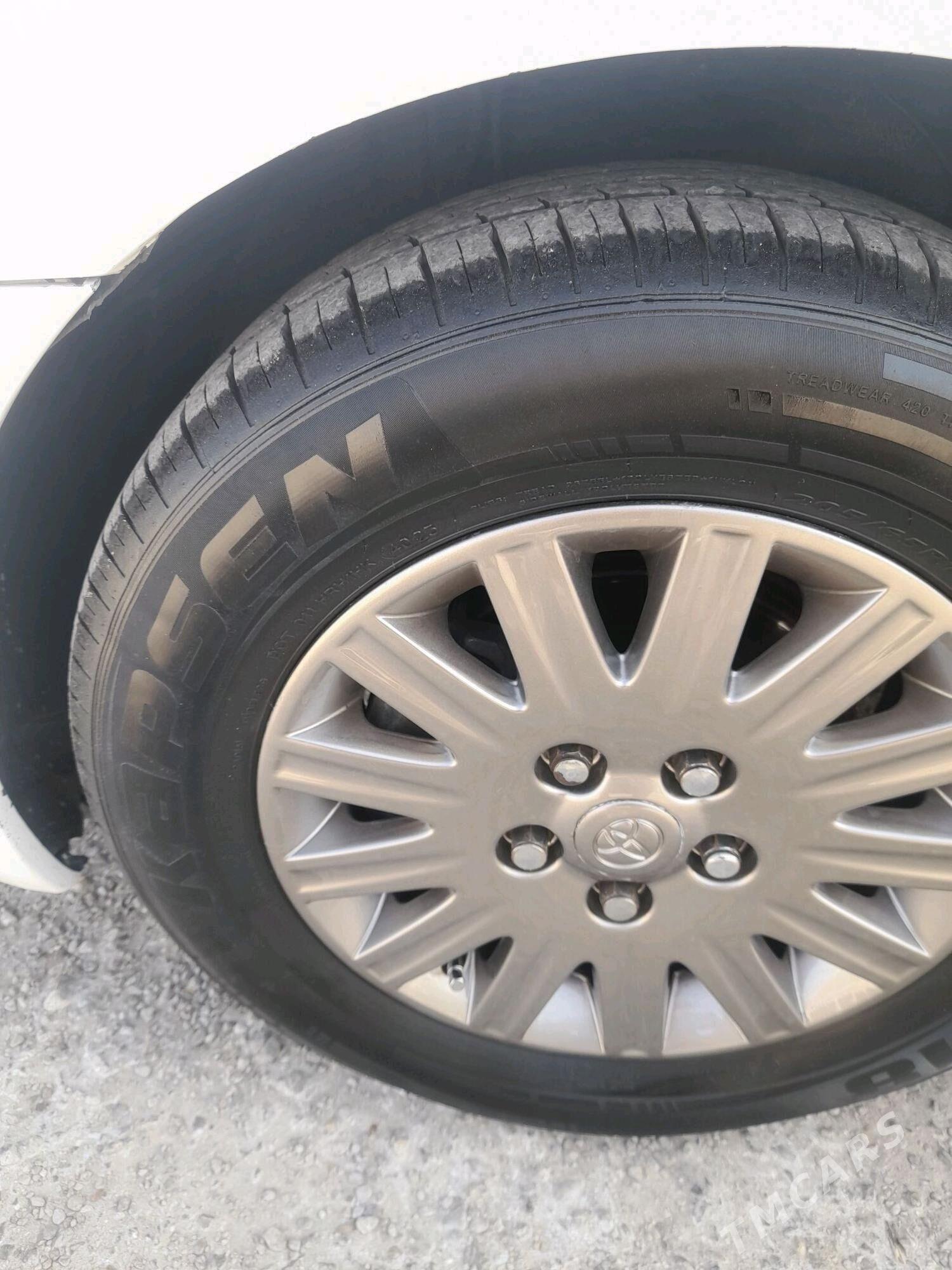 Toyota Camry 2005 - 190 000 TMT - Балканабат - img 4