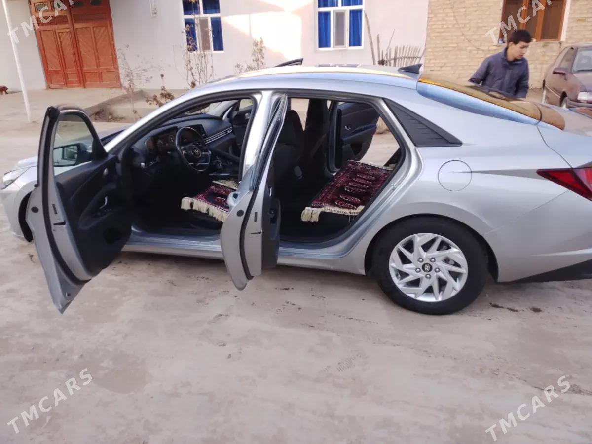 Hyundai Elantra 2021 - 230 000 TMT - Köneürgenç - img 10
