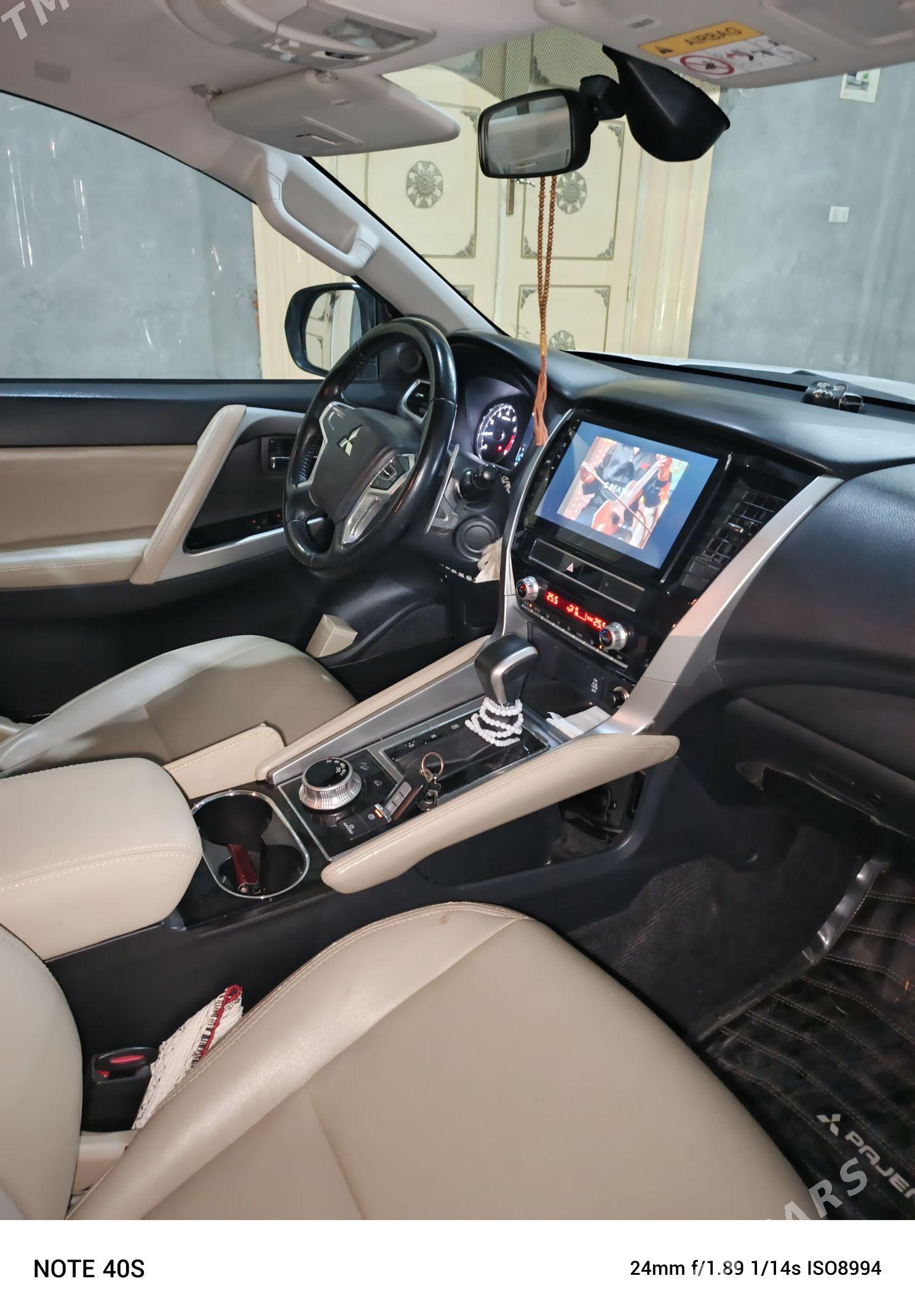 Mitsubishi Pajero 2020 - 420 000 TMT - Бузмеин - img 4