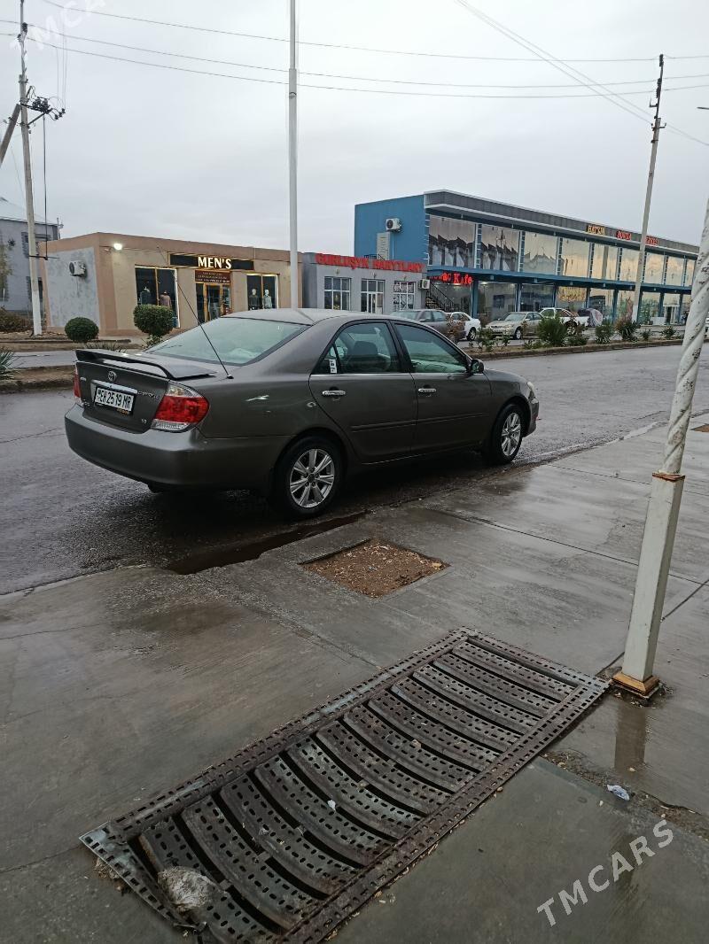 Toyota Camry 2005 - 190 000 TMT - Ёлётен - img 3
