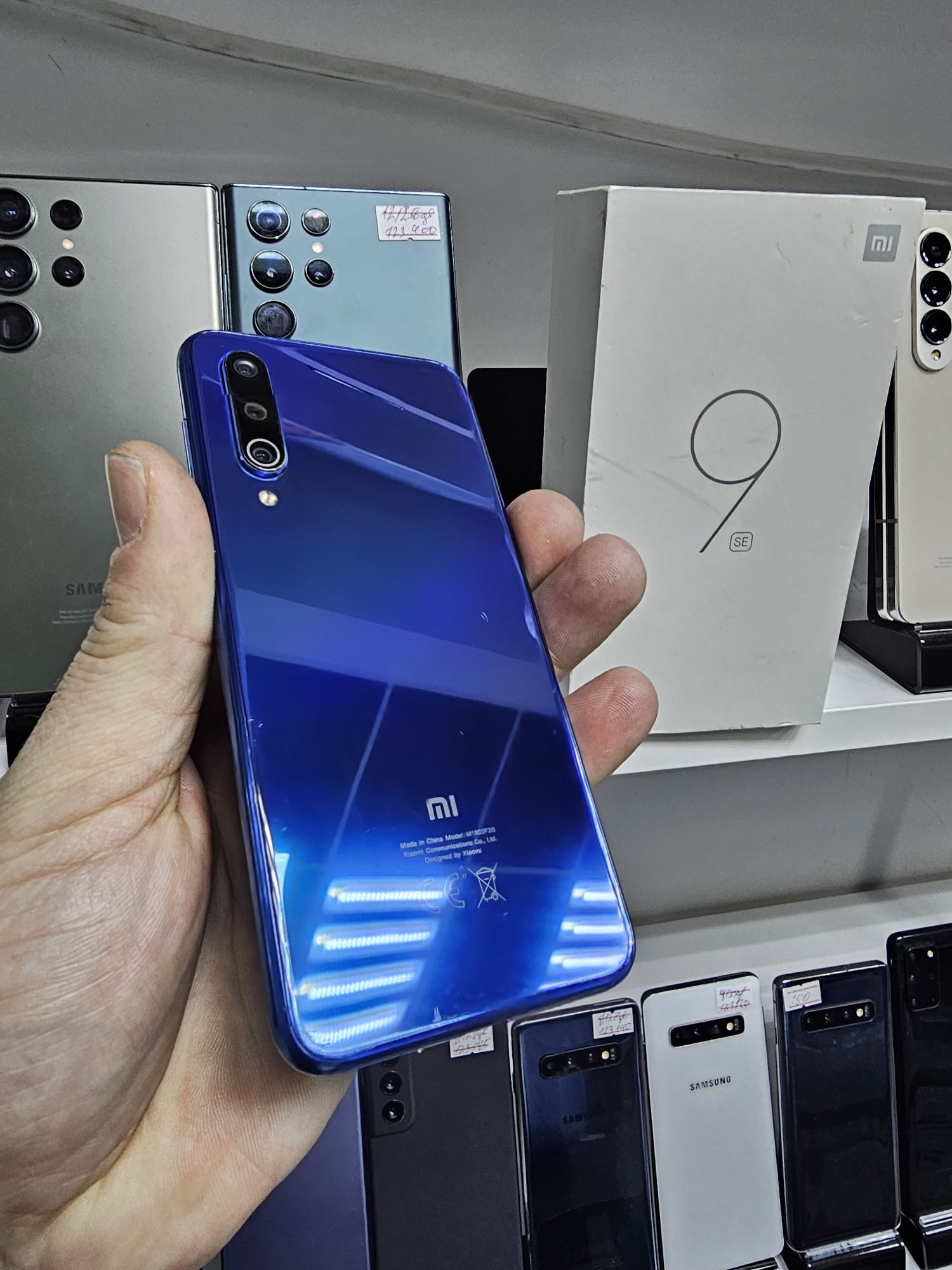 MI 9 SE 6/128 GB GLOBAL - Торговый центр "15 лет Независимости" - img 2