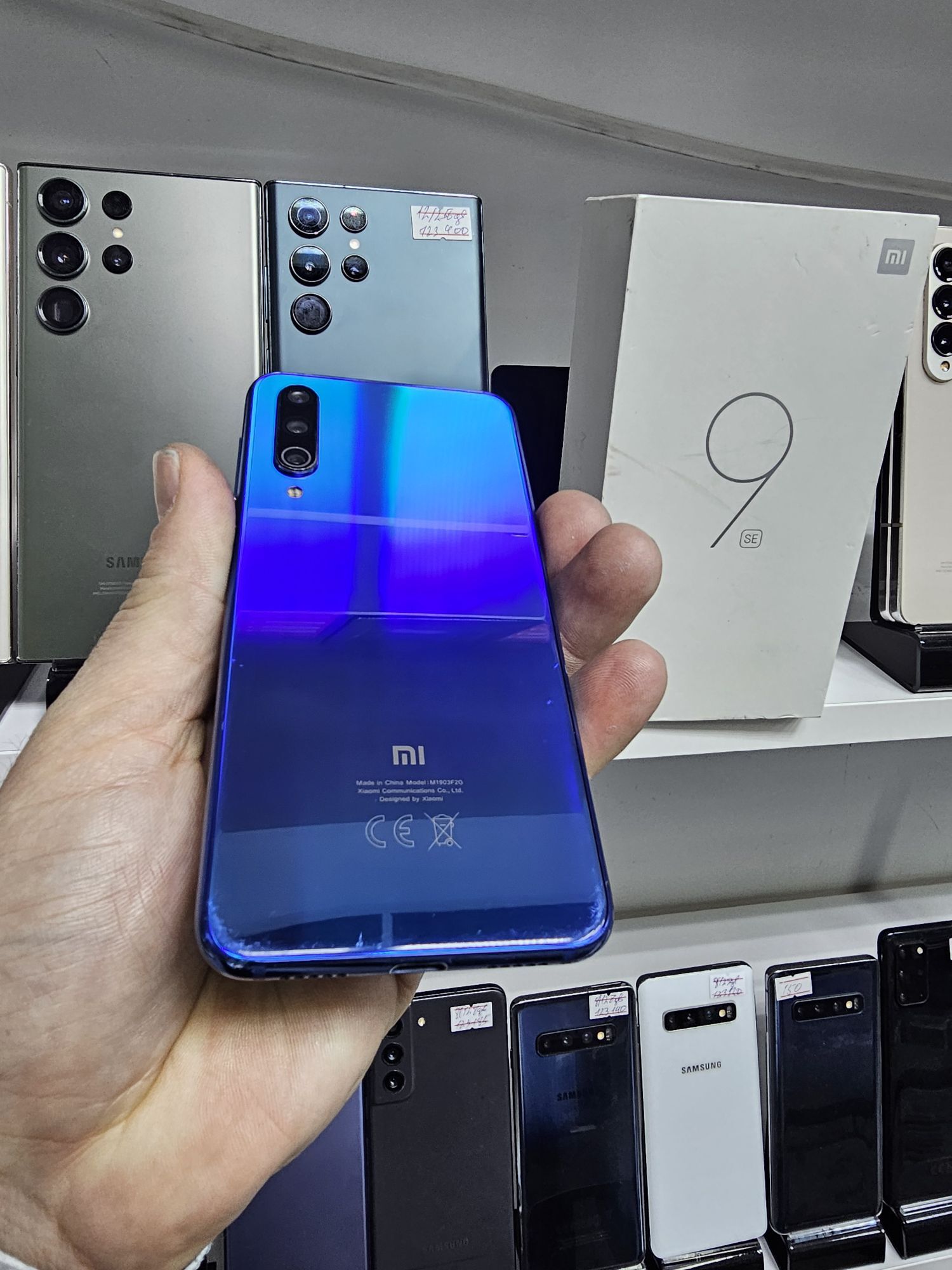 MI 9 SE 6/128 GB GLOBAL - Торговый центр "15 лет Независимости" - img 1