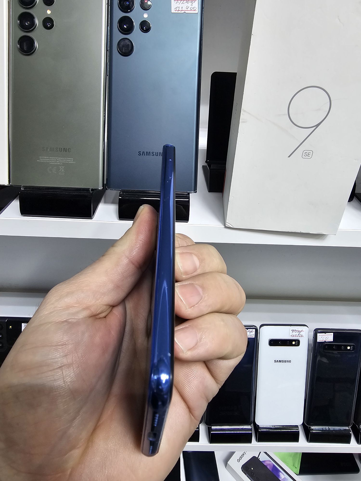 MI 9 SE 6/128 GB GLOBAL - Торговый центр "15 лет Независимости" - img 6