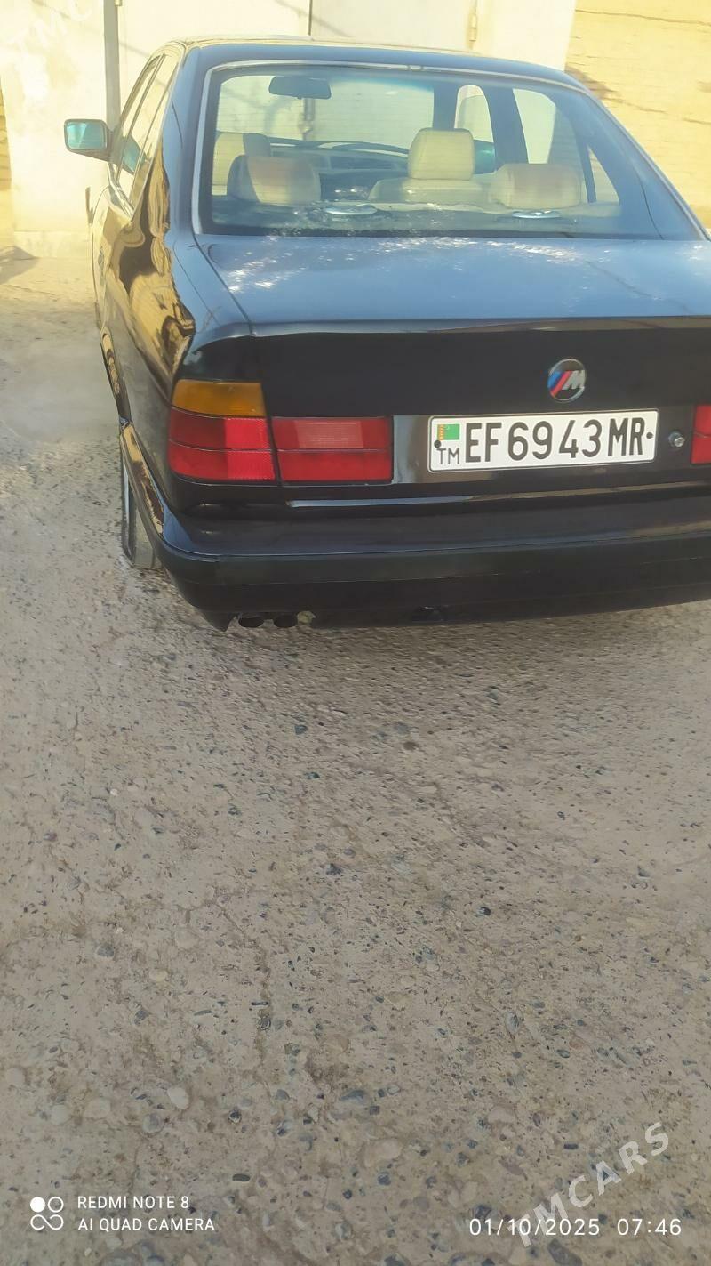 BMW 520 1988 - 50 000 TMT - Mary - img 1