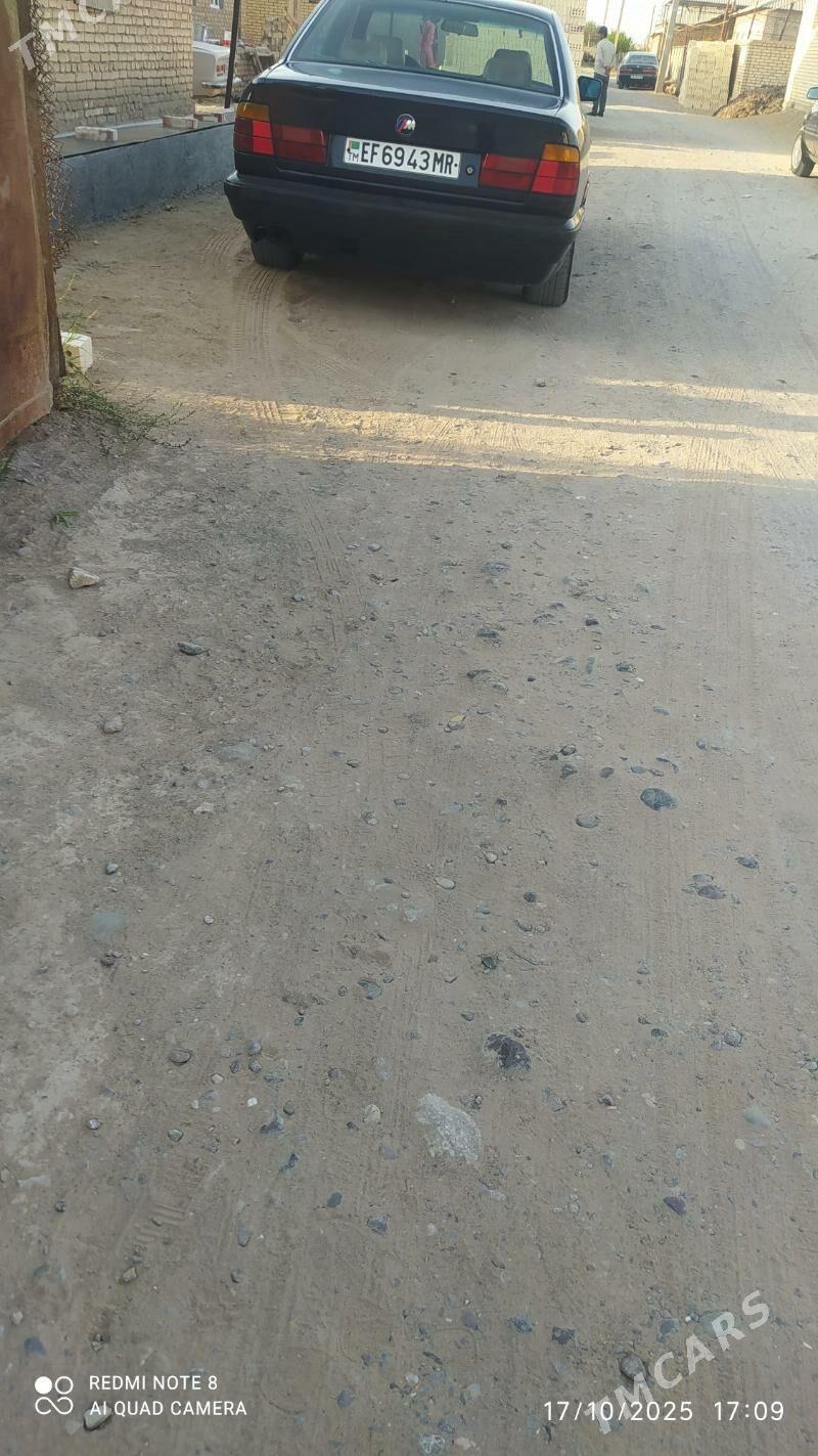 BMW 520 1988 - 50 000 TMT - Мары - img 4