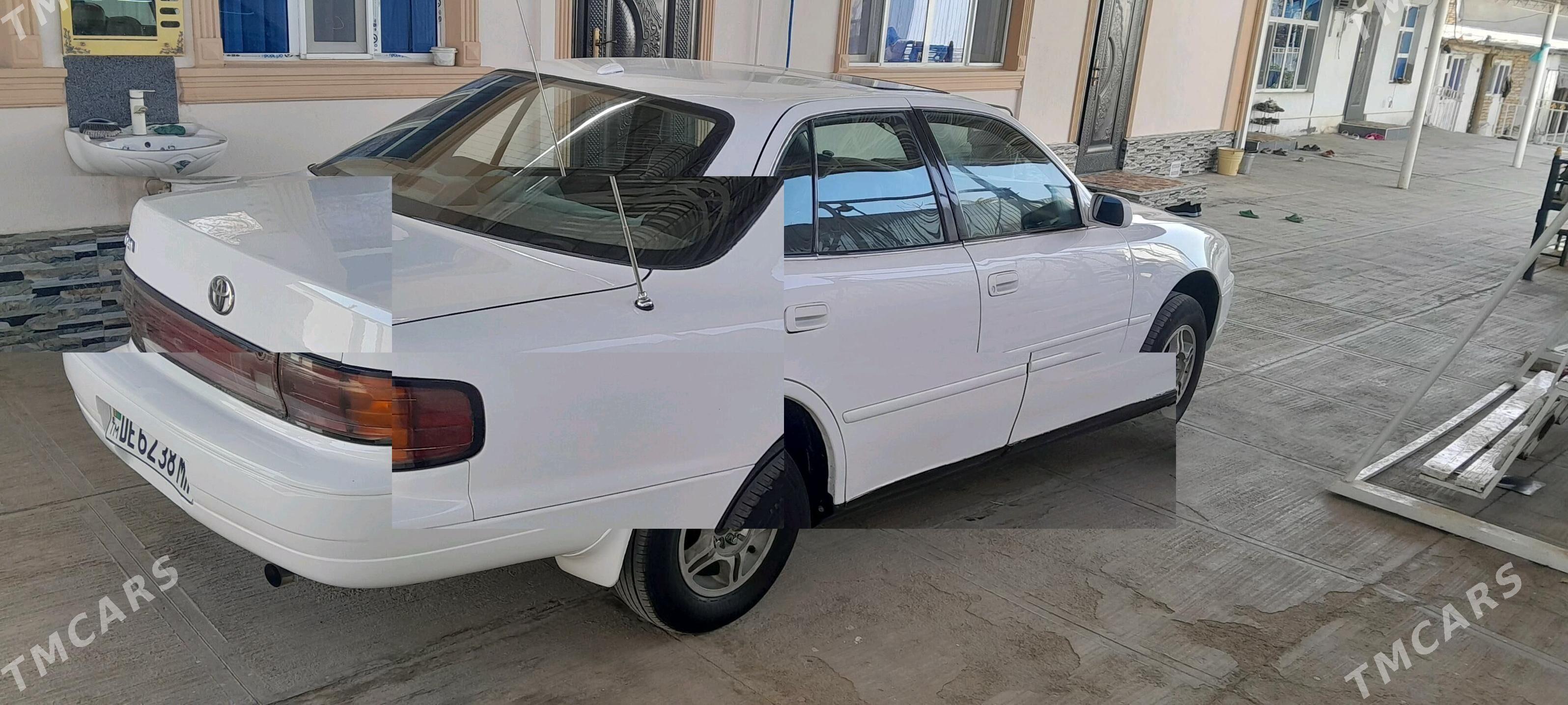 Toyota Camry 1993 - 88 000 TMT - Ýolöten - img 2