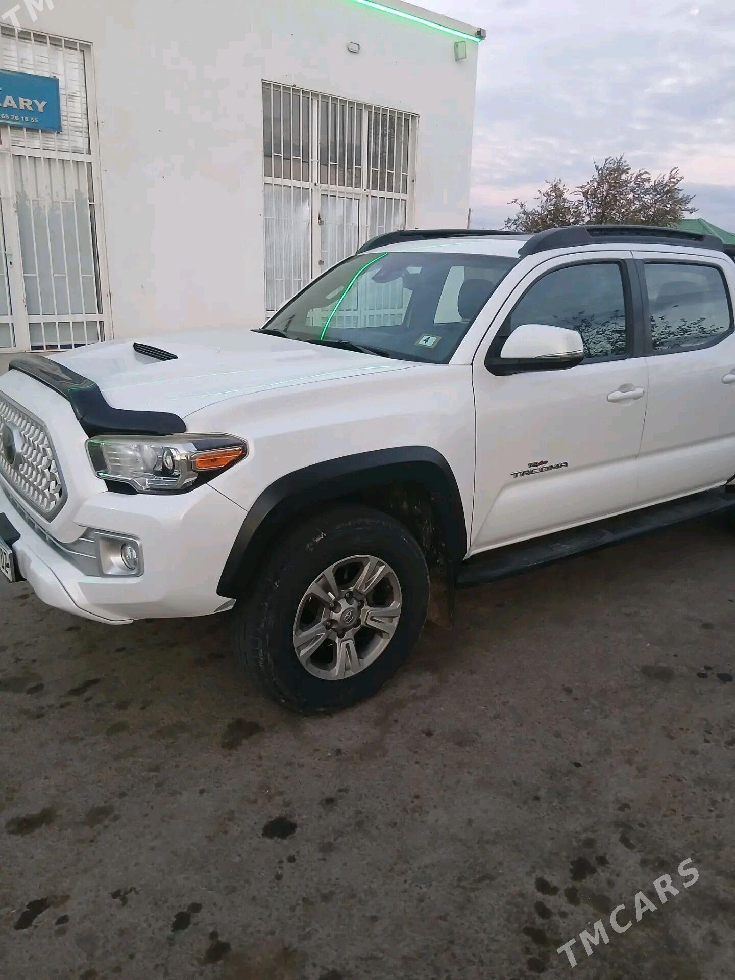 Toyota Tacoma 2021 - 380 000 TMT - Кёнеургенч - img 2