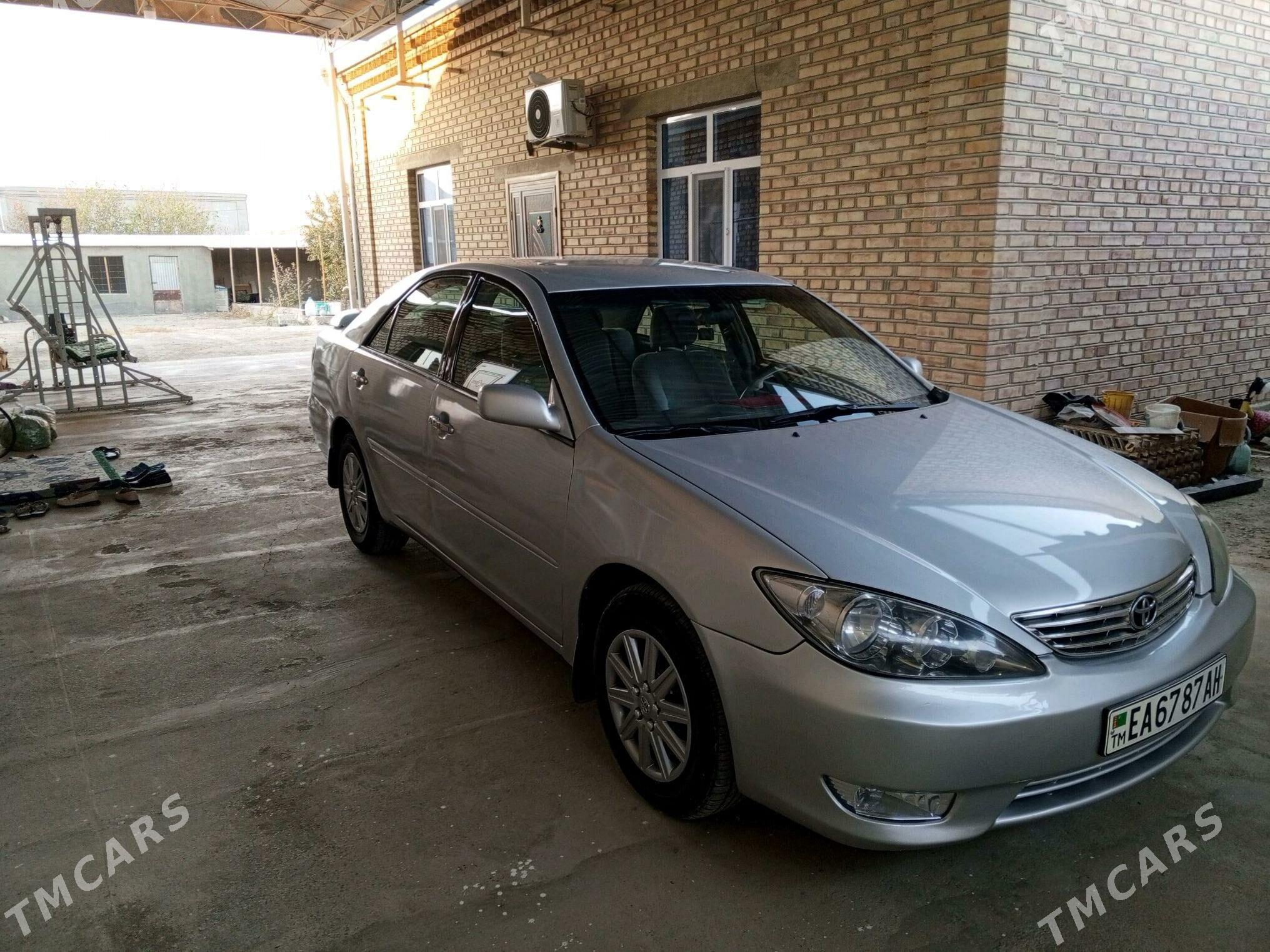 Toyota Camry 2004 - 145 000 TMT - Bäherden - img 1