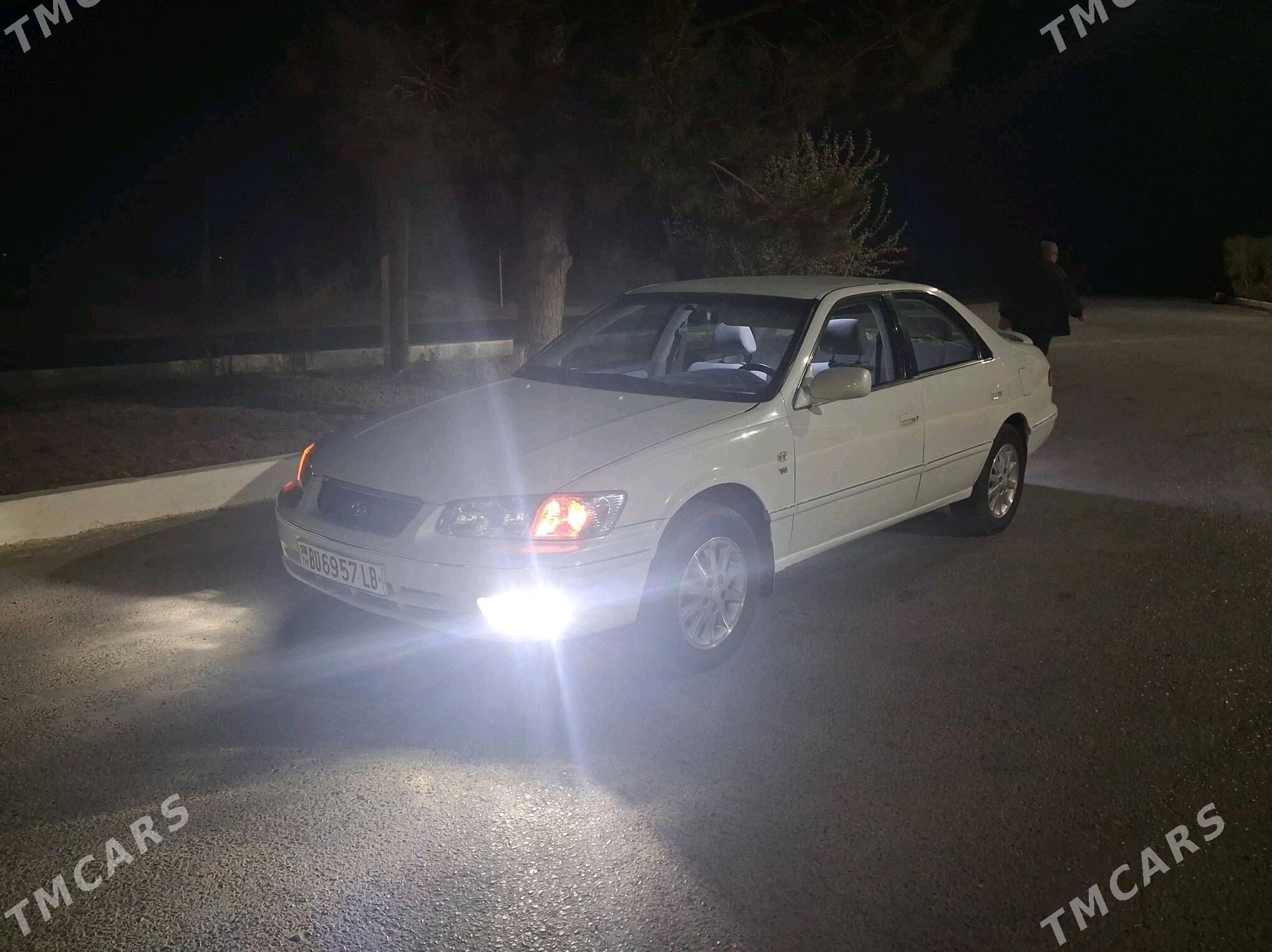 Toyota Camry 2000 - 140 000 TMT - Халач - img 2