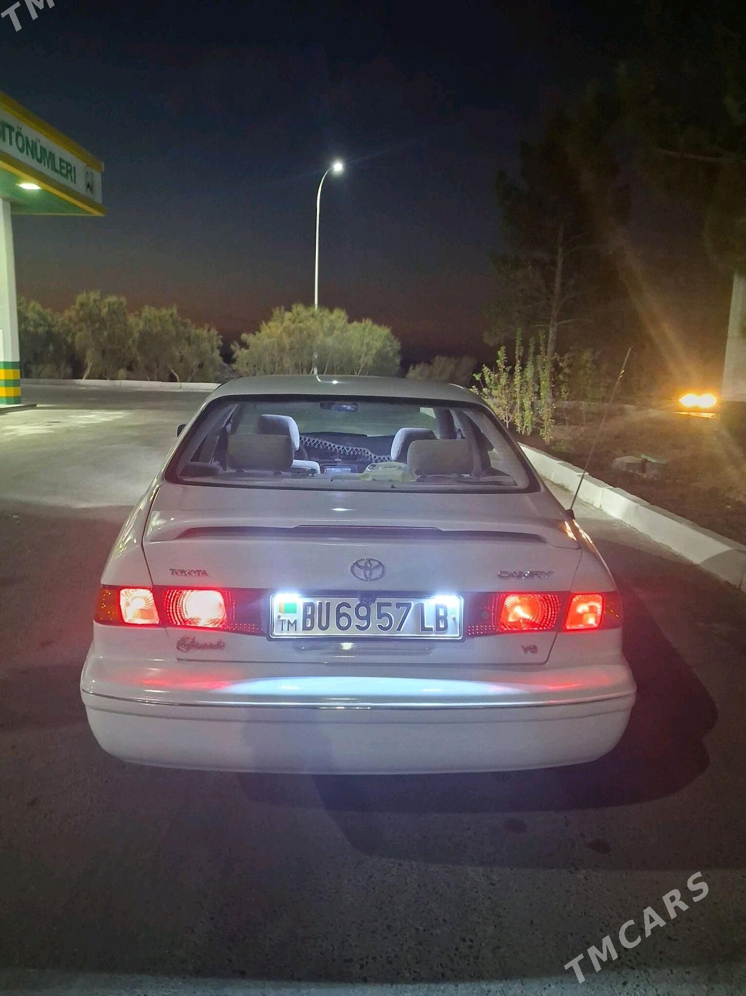 Toyota Camry 2000 - 140 000 TMT - Халач - img 3