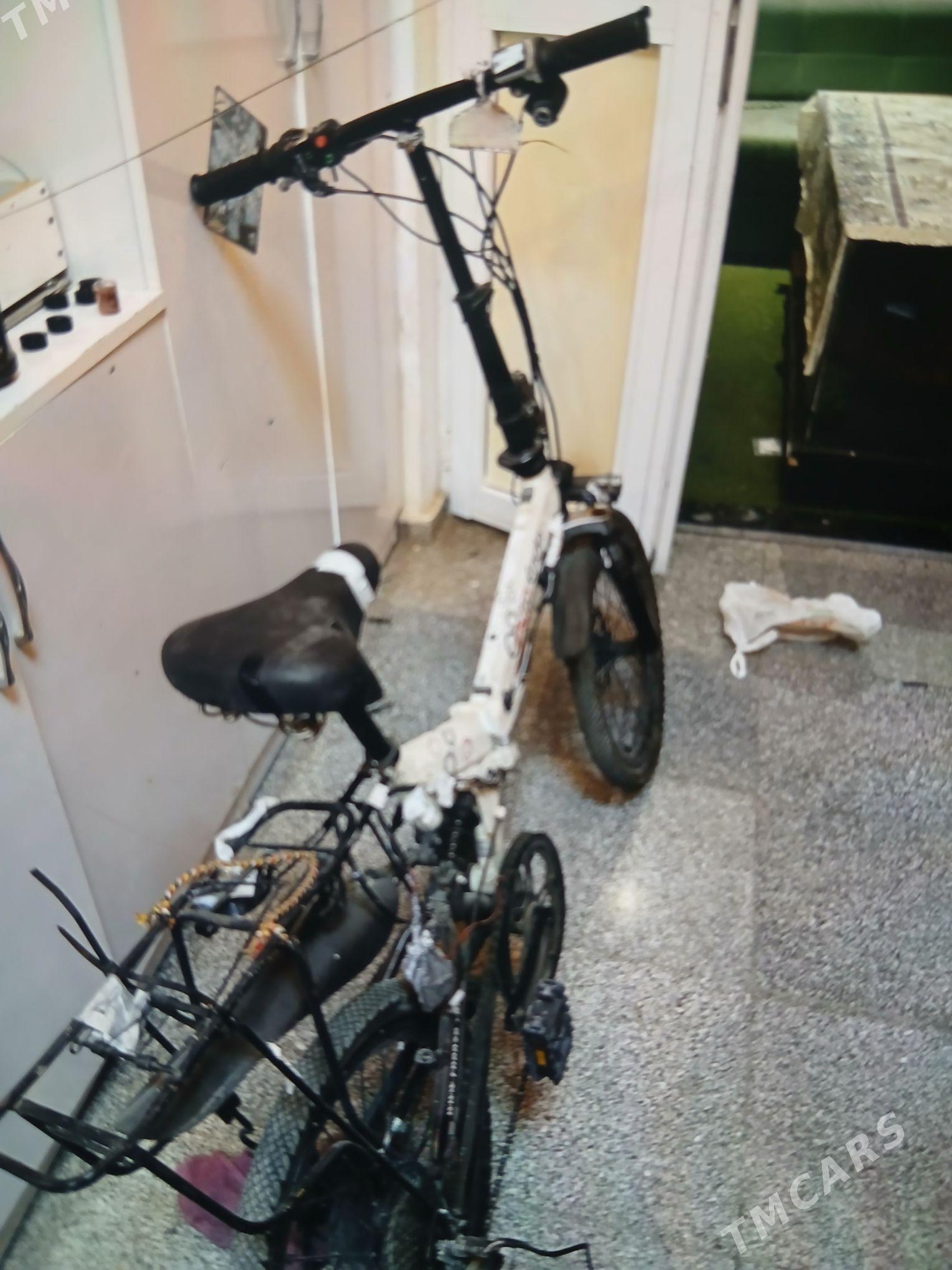 tigir tokly elektronny - Moskowskiý köç. (10 ýyl abadançylyk şaýoly) - img 3