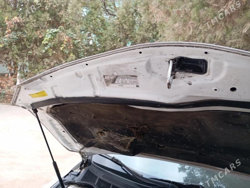 Toyota Camry 2011 - 200 000 TMT - Теджен - img 6