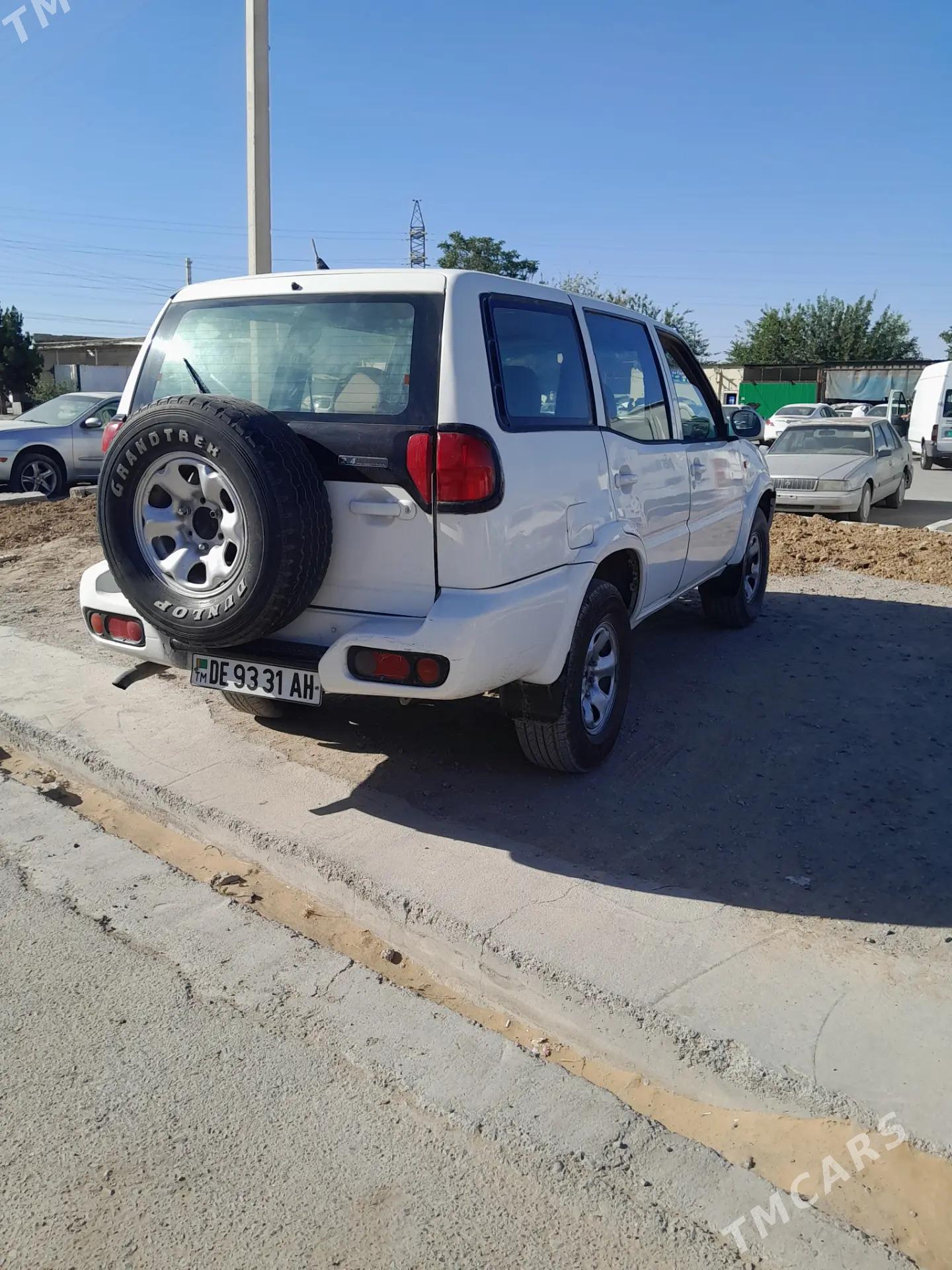 Nissan Terrano 2000 - 90 000 TMT - Köşi - img 5