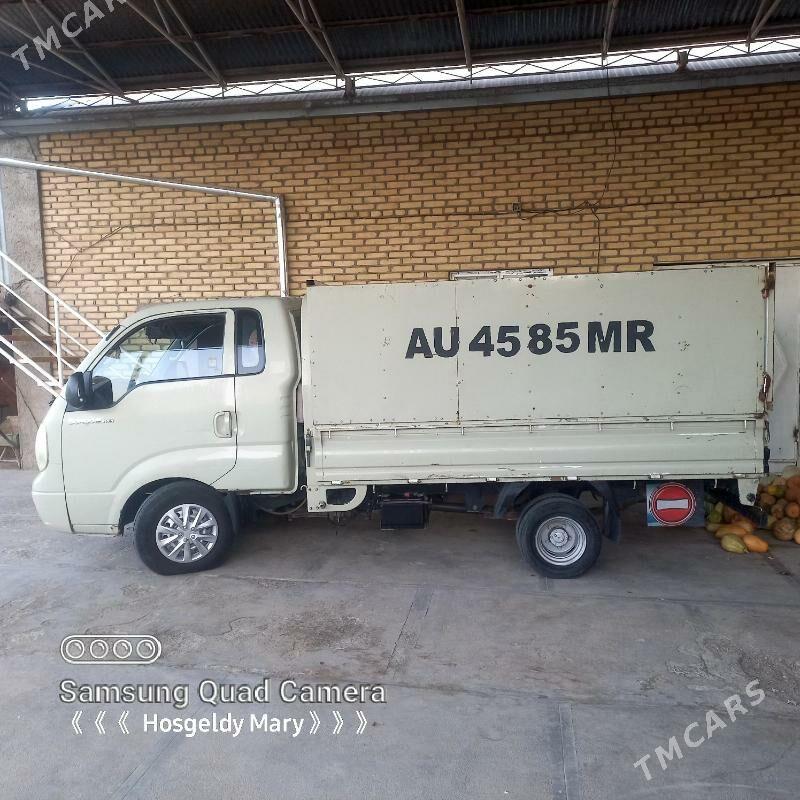 Kia Bongo 2004 - 140 000 TMT - Мургап - img 1