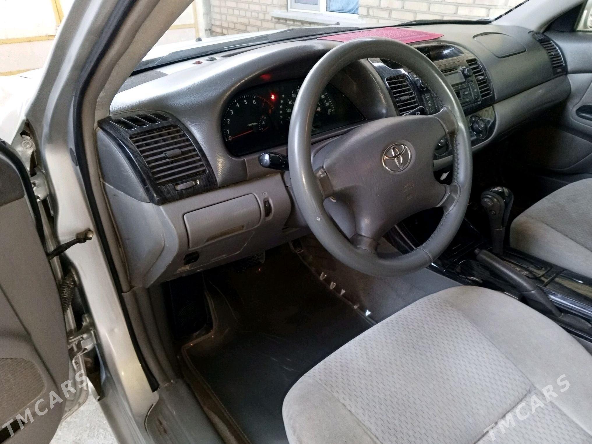 Toyota Camry 2004 - 145 000 TMT - Bäherden - img 9