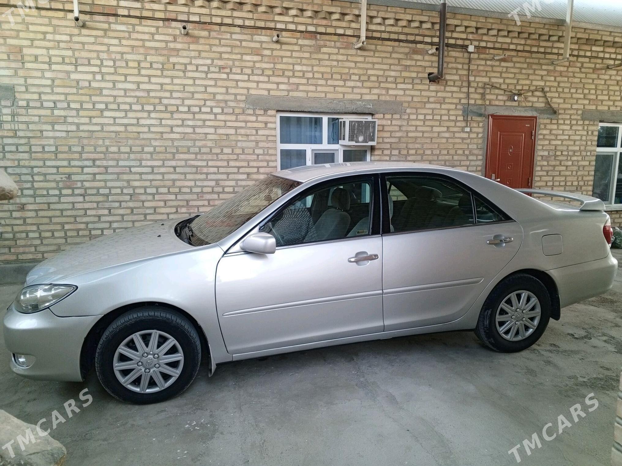 Toyota Camry 2004 - 145 000 TMT - Bäherden - img 10