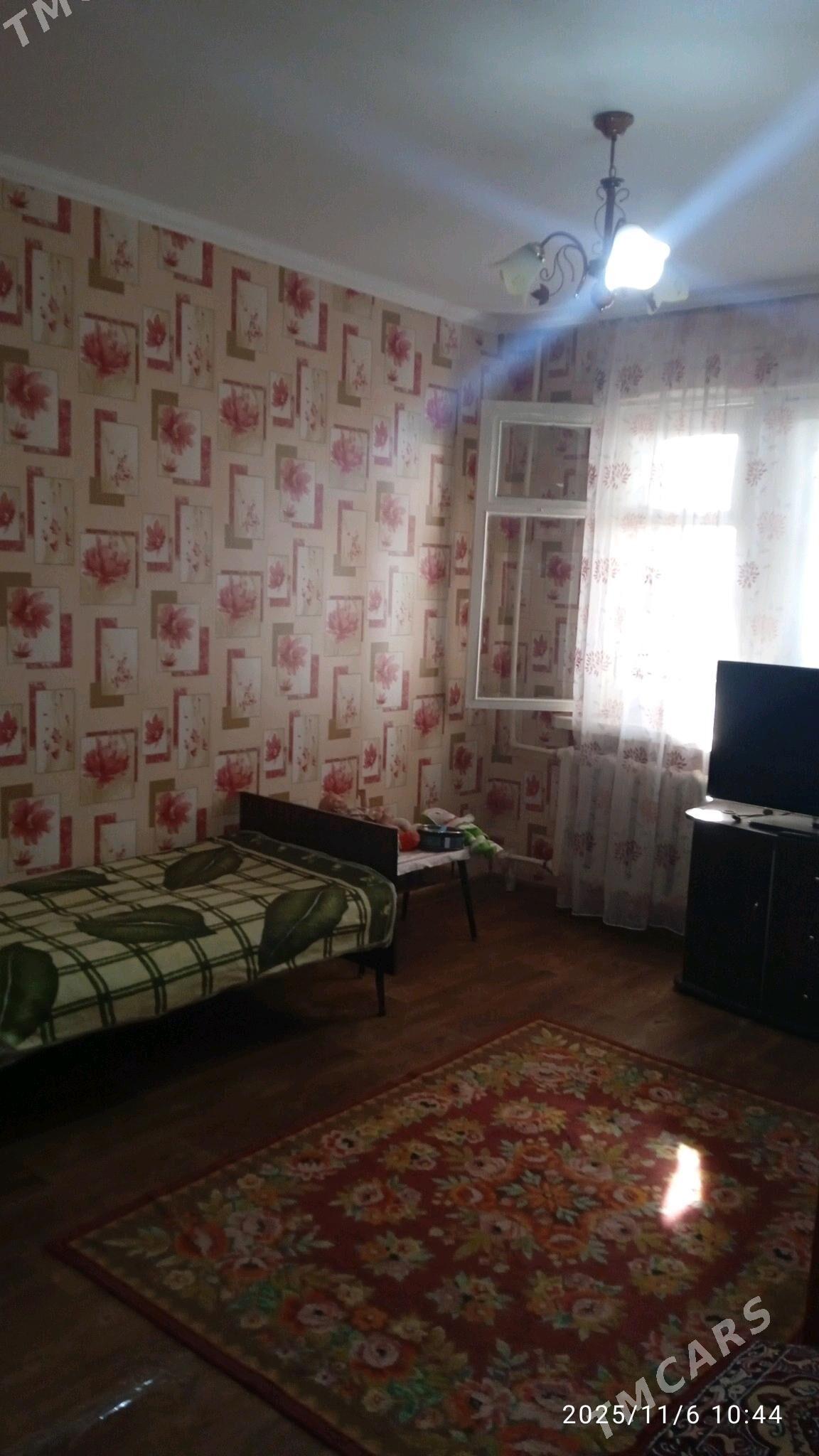 квартира 374 квартале - Туркменабат - img 1