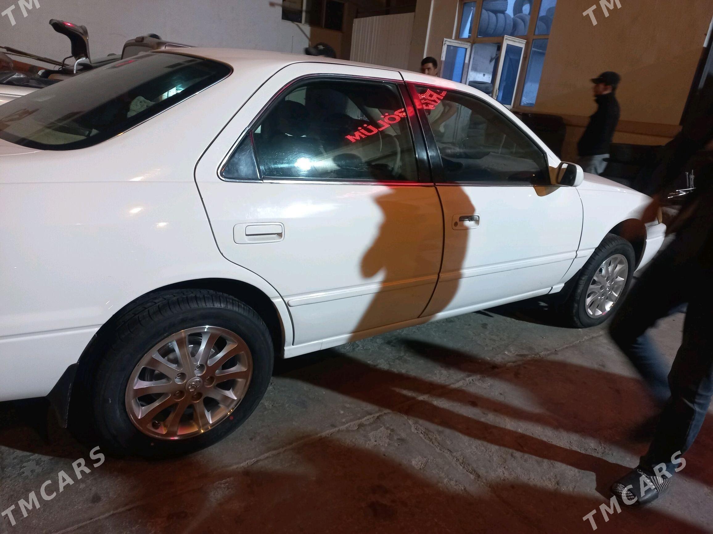 Toyota Camry 1997 - 140 000 TMT - Ýolöten - img 2