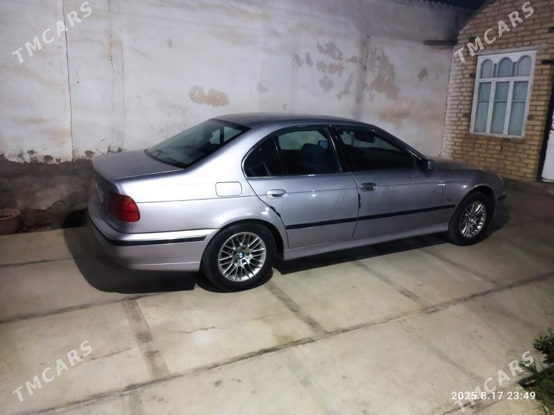 BMW E39 1997 - 95 000 TMT - Mary - img 5