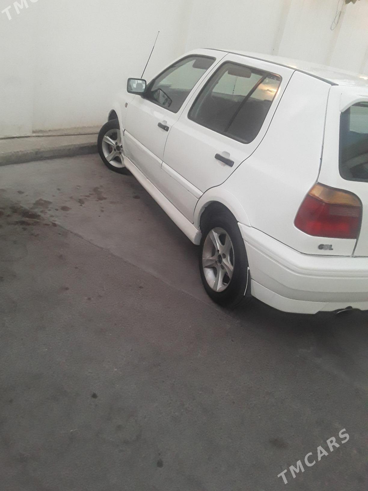 Volkswagen Golf 2001 - 30 000 TMT - Aşgabat - img 2