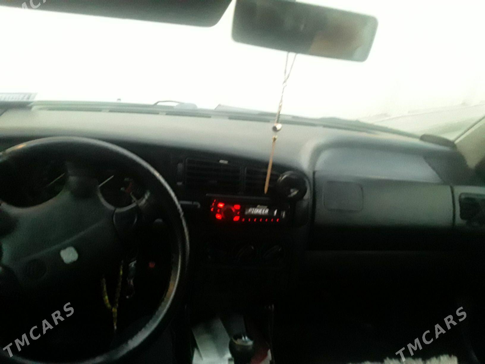 Volkswagen Golf 2001 - 30 000 TMT - Aşgabat - img 4