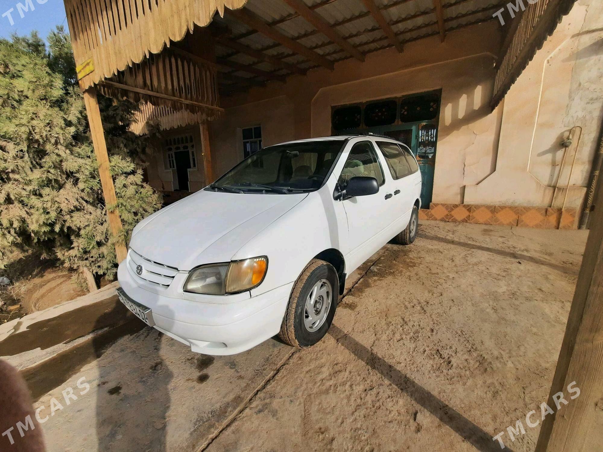 Toyota Sienna 2000 - 115 000 TMT - Гурбансолтан Едже - img 6