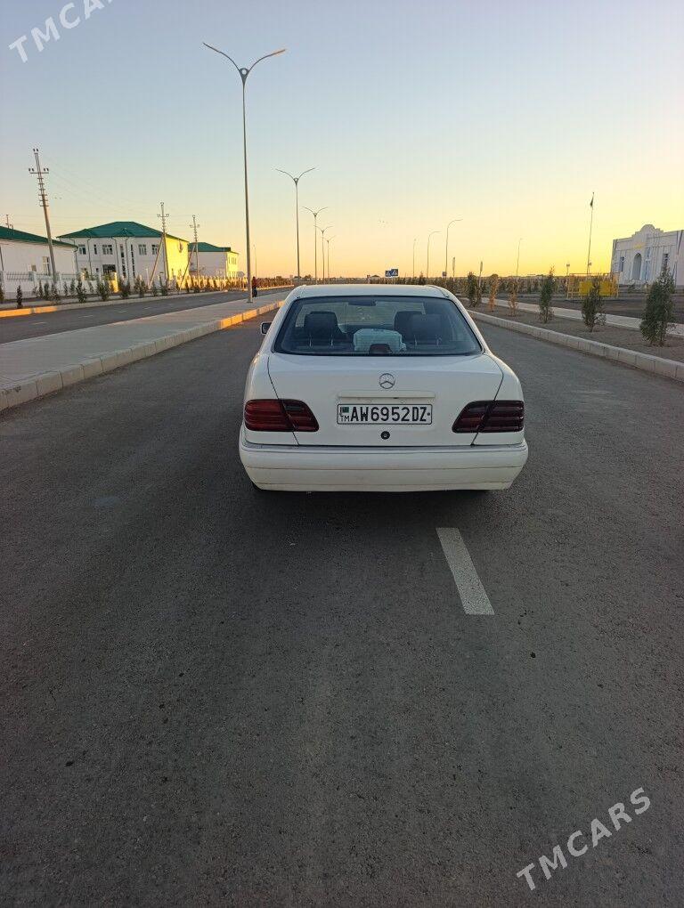 Mercedes-Benz C320 1996 - 60 000 TMT - Кёнеургенч - img 4