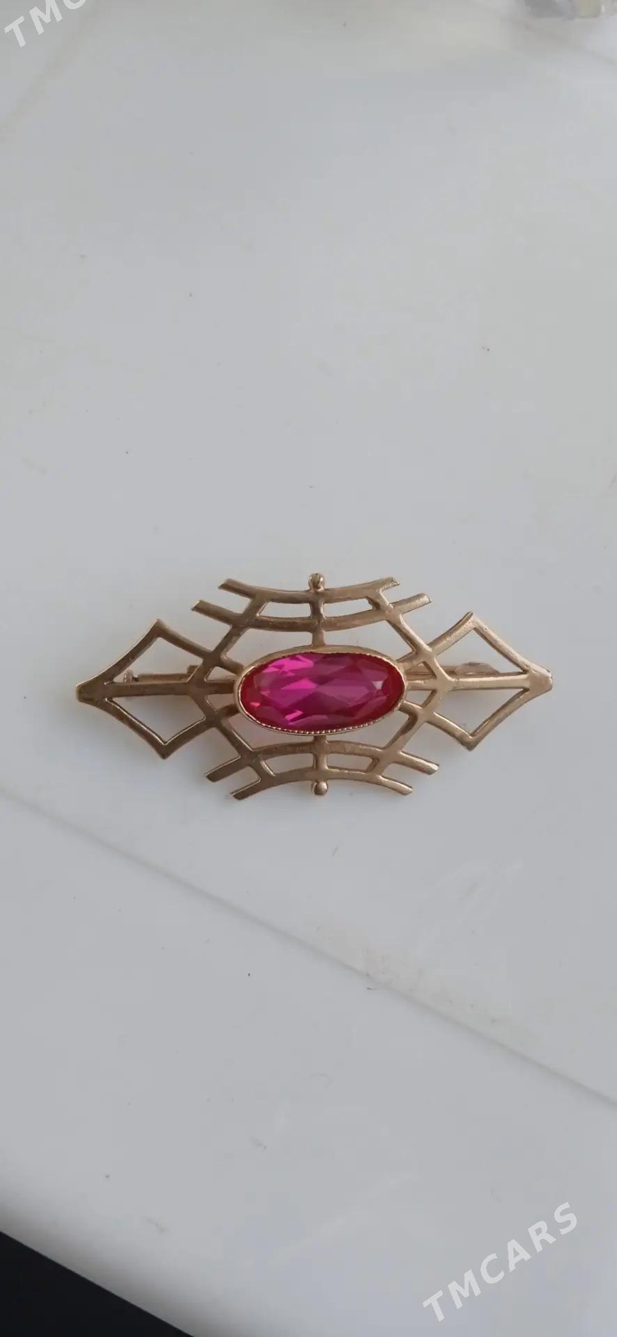 gyzyl brožka - Балканабат - img 4