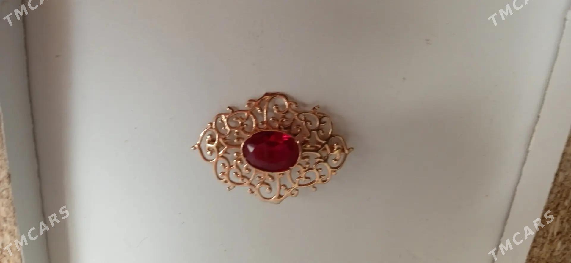 gyzyl brožka - Балканабат - img 3