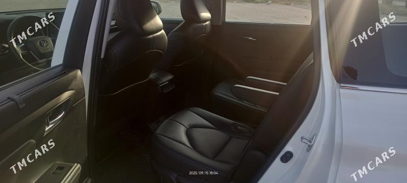 Toyota Highlander 2022 - 620 000 TMT - Ашхабад - img 8