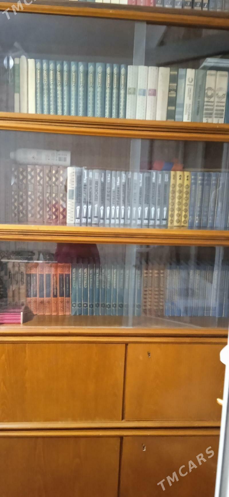 Продаю книжные полки. - Mary - img 3