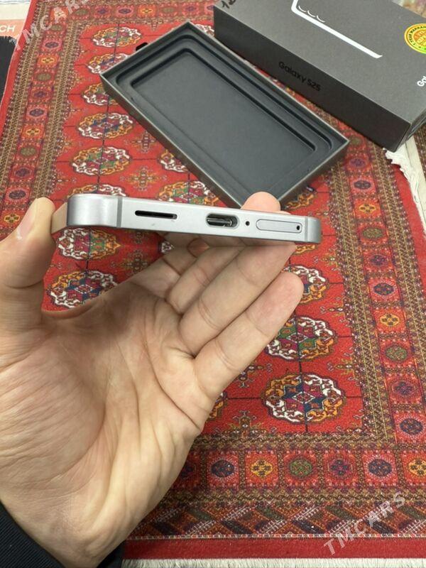 Samsung S25 - Mary - img 3