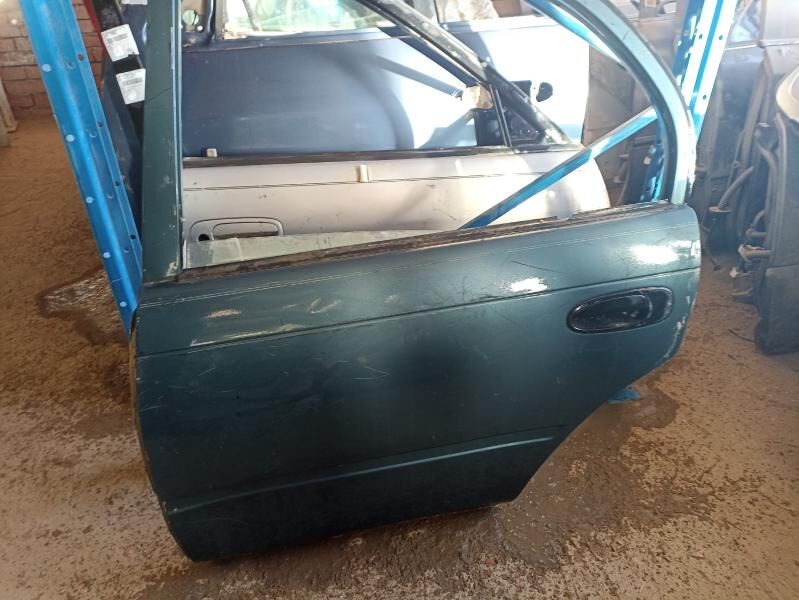 Corolla Cep yzky gapysy 1999 400 TMT - Анев - img 3