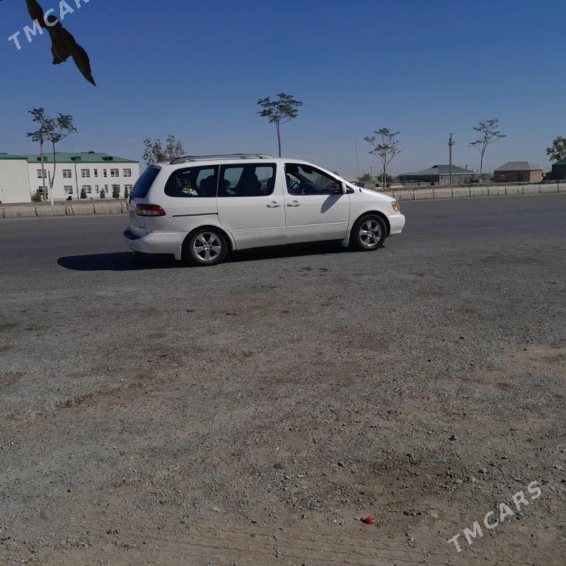 Toyota Sienna 2002 - 150 000 TMT - Теджен - img 5